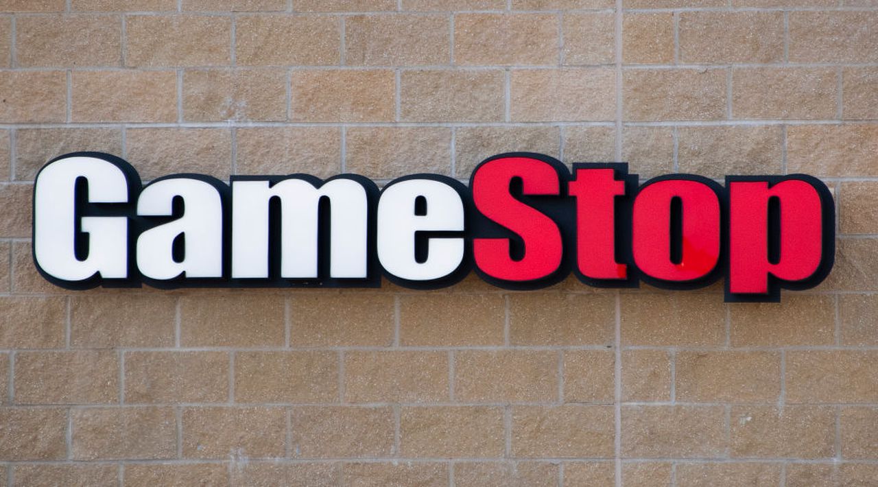 La guerra de las acciones de GameStop se calienta: Cuando Reddit, los vendedores a corto plazo y Robinhood chocan