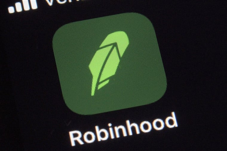 La guerra de las acciones de GameStop se calienta: Cuando Reddit, los vendedores a corto plazo y Robinhood chocan