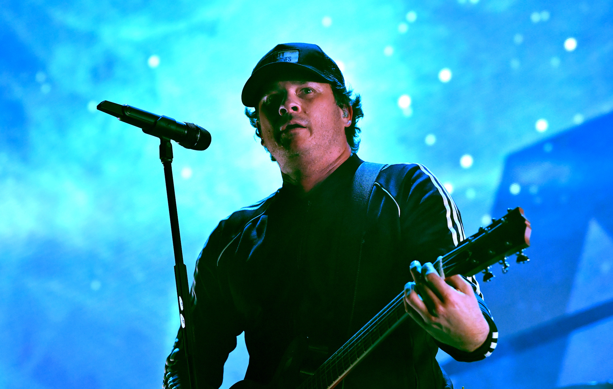 Tom DeLonge anuncia un nuevo álbum de Angels and Airwaves