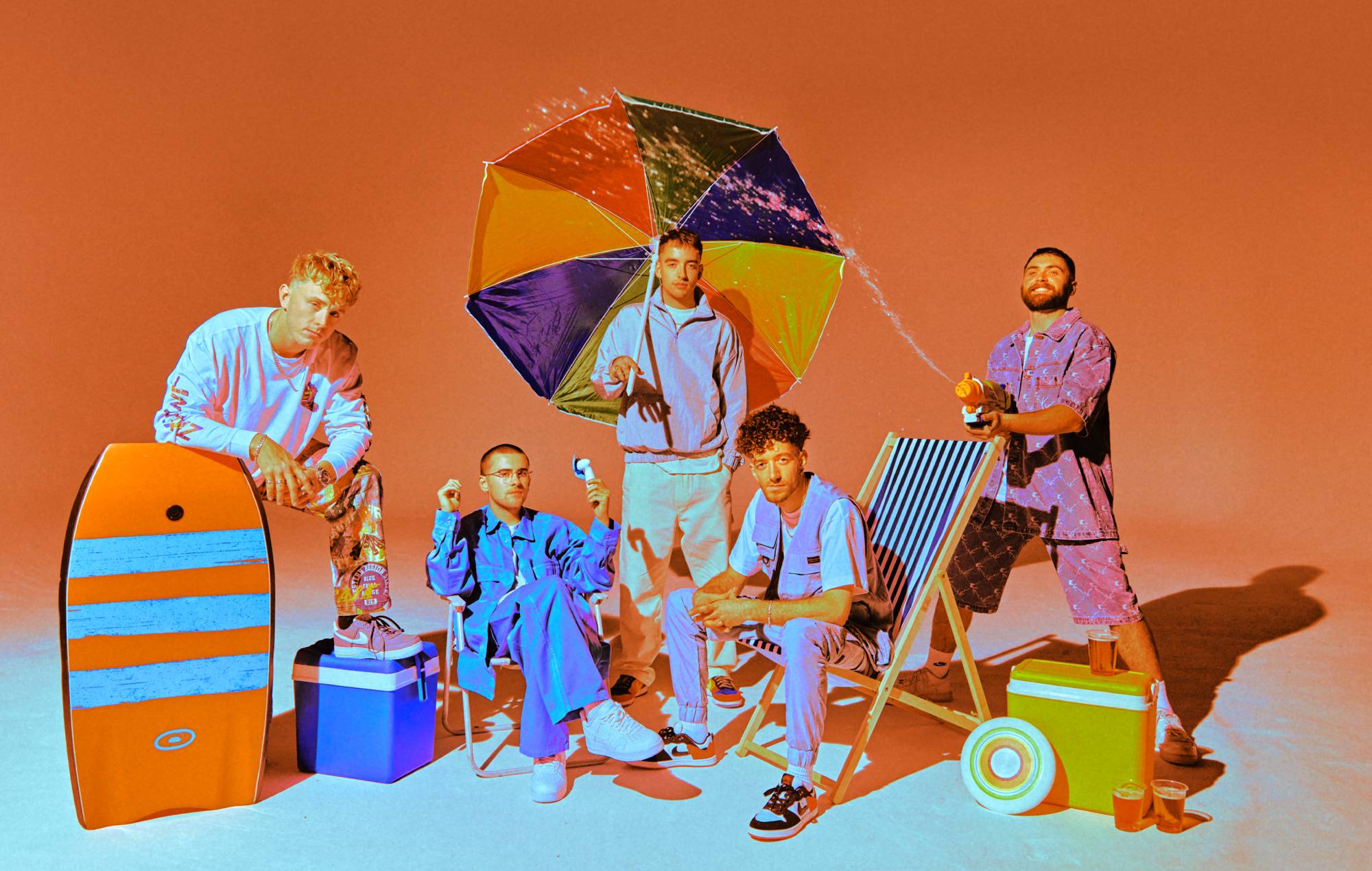 Easy Life anuncia su álbum de debut 'Life's A Beach'