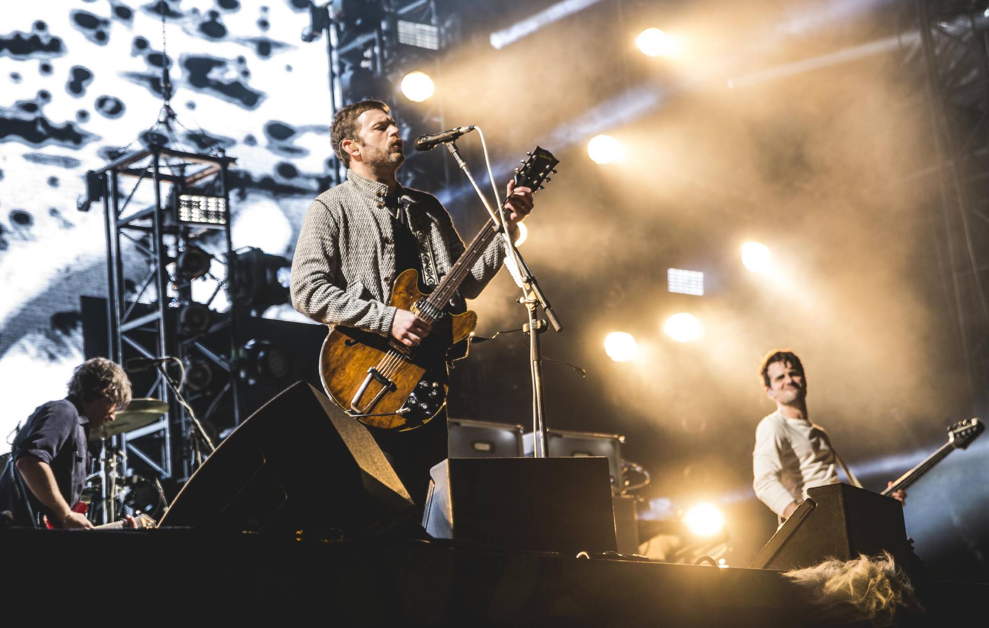 Kings Of Leon ha generado 2 millones de dólares con las ventas de su nuevo álbum