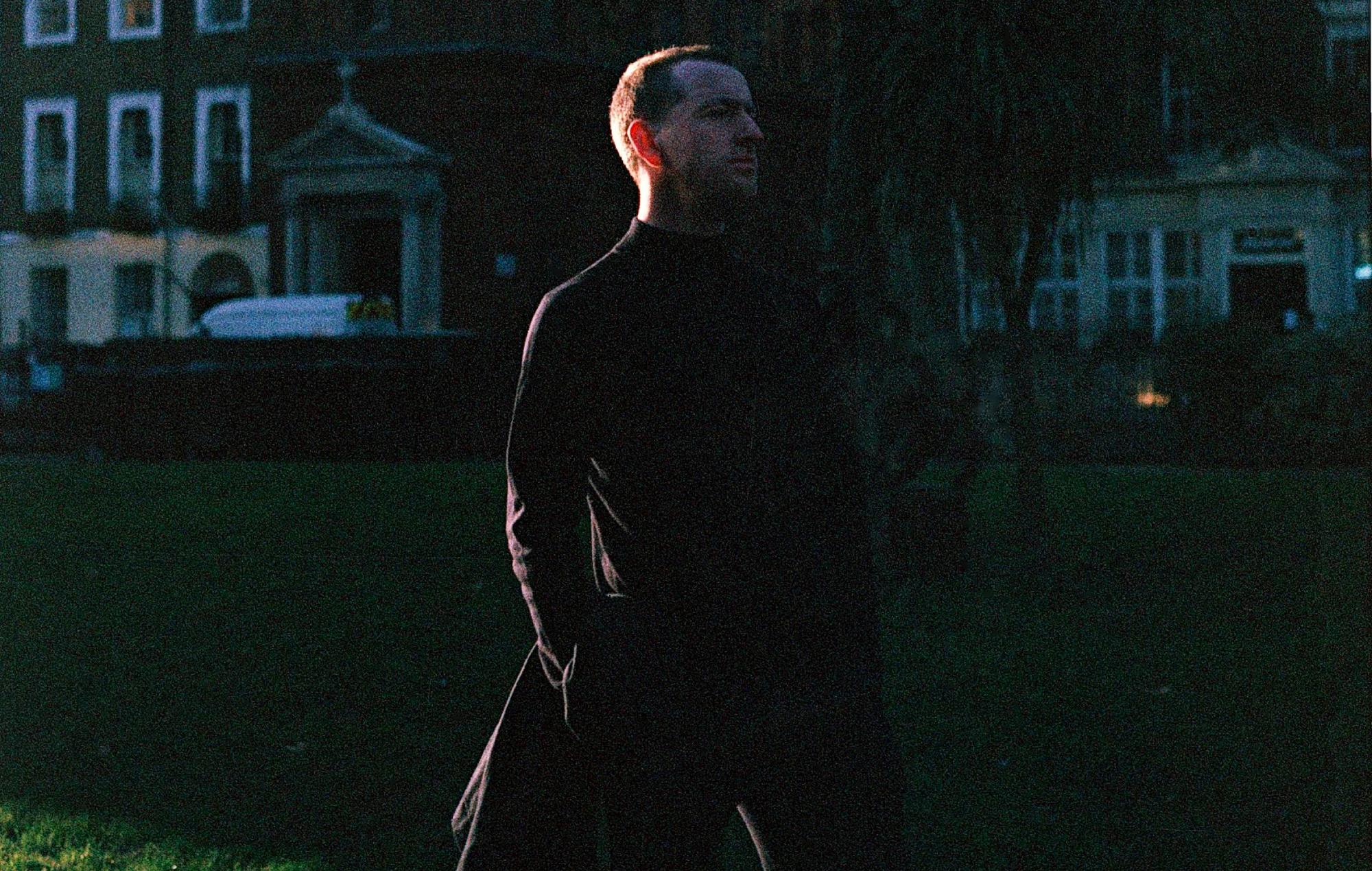 Stephen Fretwell regresa después de 13 años con su nueva canción 'Oval' y anuncia nuevo disco para este verano