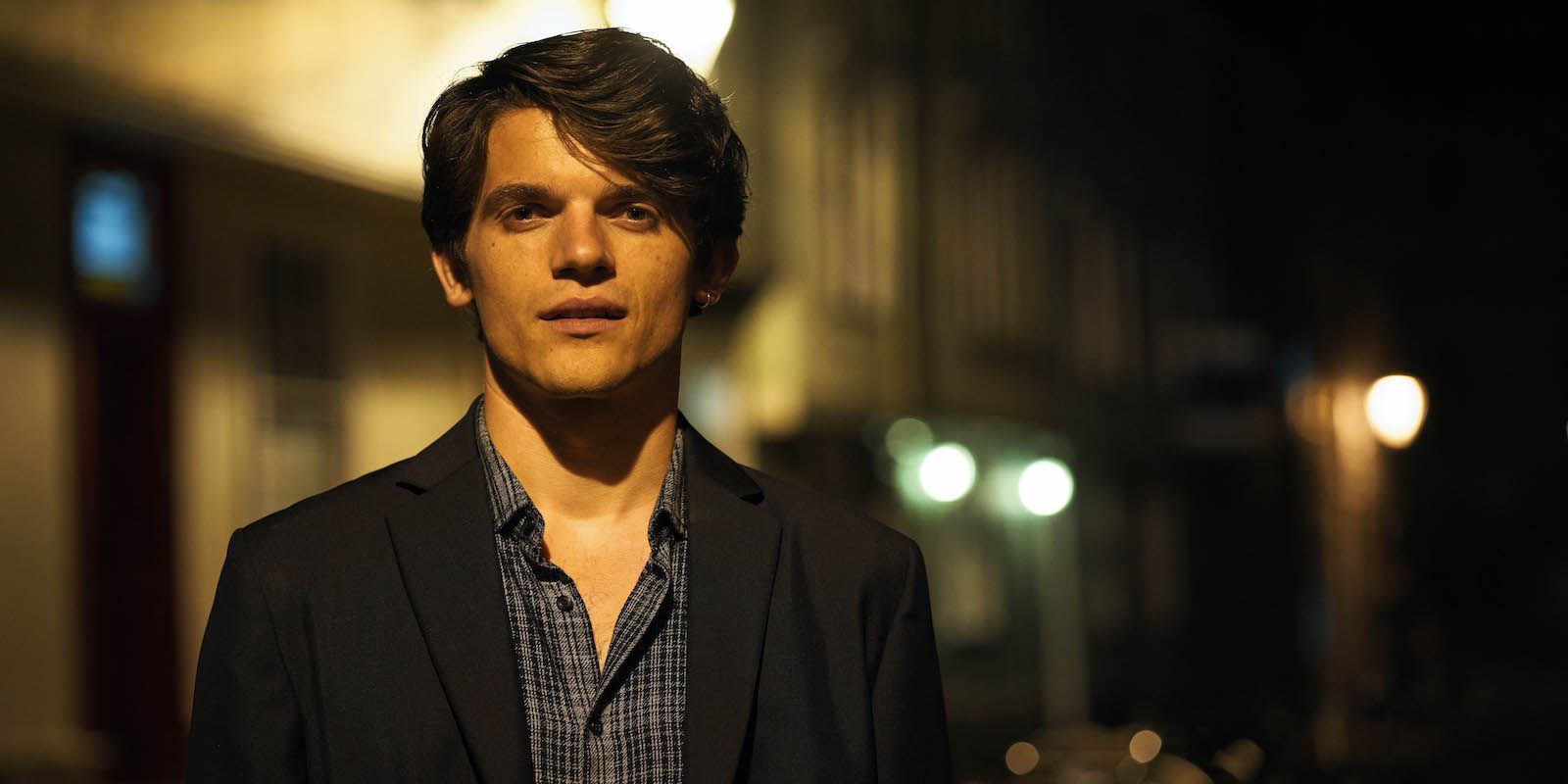 Un descubrimiento de brujas: Un enemigo ayuda inesperadamente a Marcus con un problema