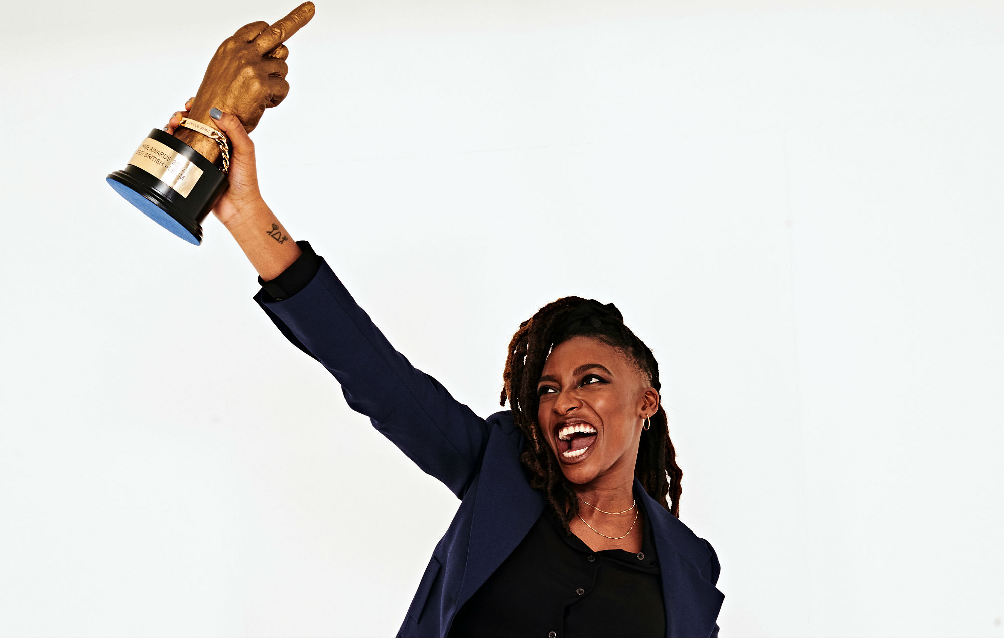 Little Simz presenta un nuevo vídeo grabado en el Museo Nacional de Historia