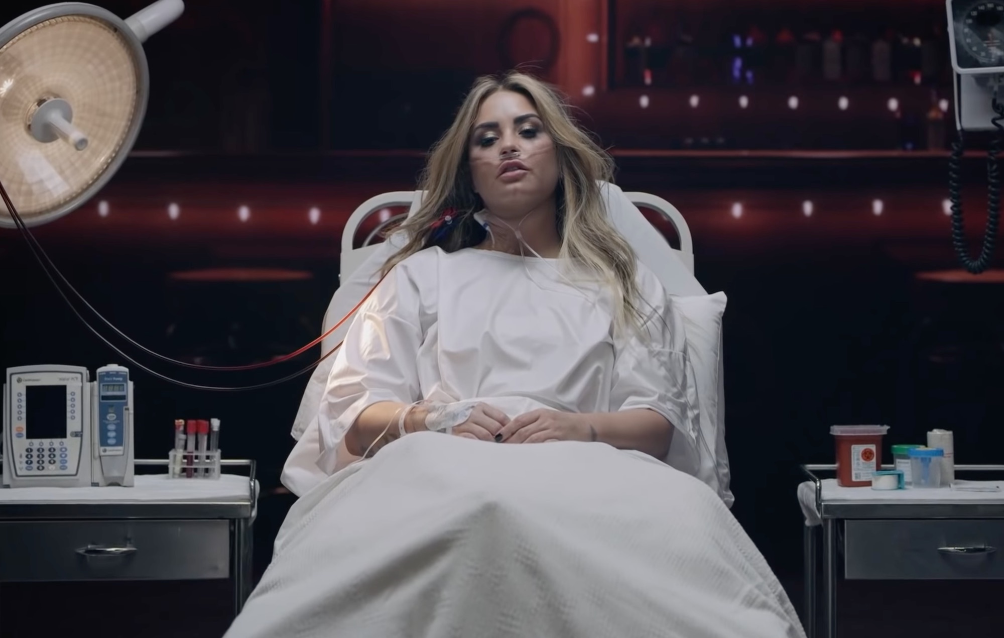 Mira el nuevo y poderoso video de Demi Lovato para 'Dancing With The Devil'