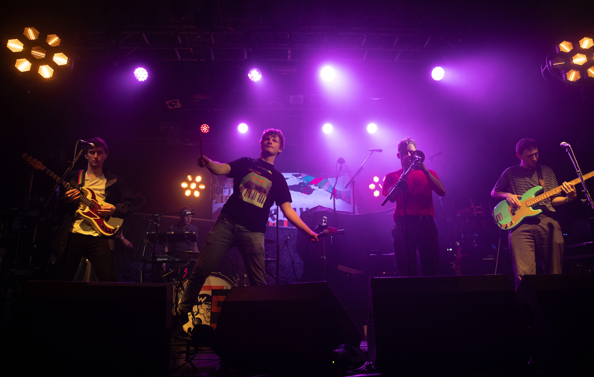 Squid tocará su nueva música en proceso de elaboración en una gira por el Reino Unido en la que se distanciará de los demás.