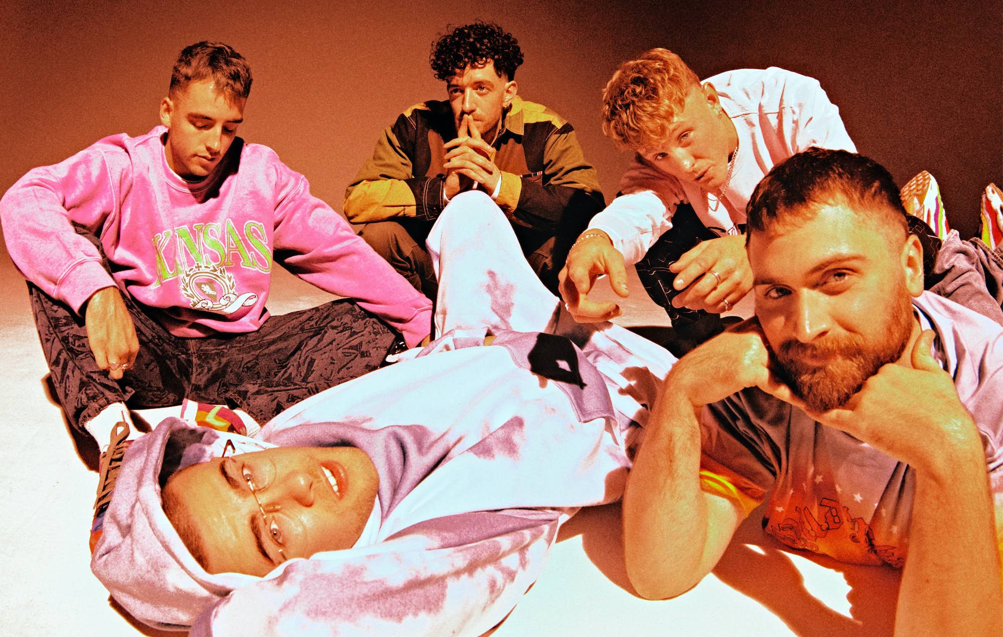 Escucha la nueva y optimista canción de Easy Life 'Have A Great Day'