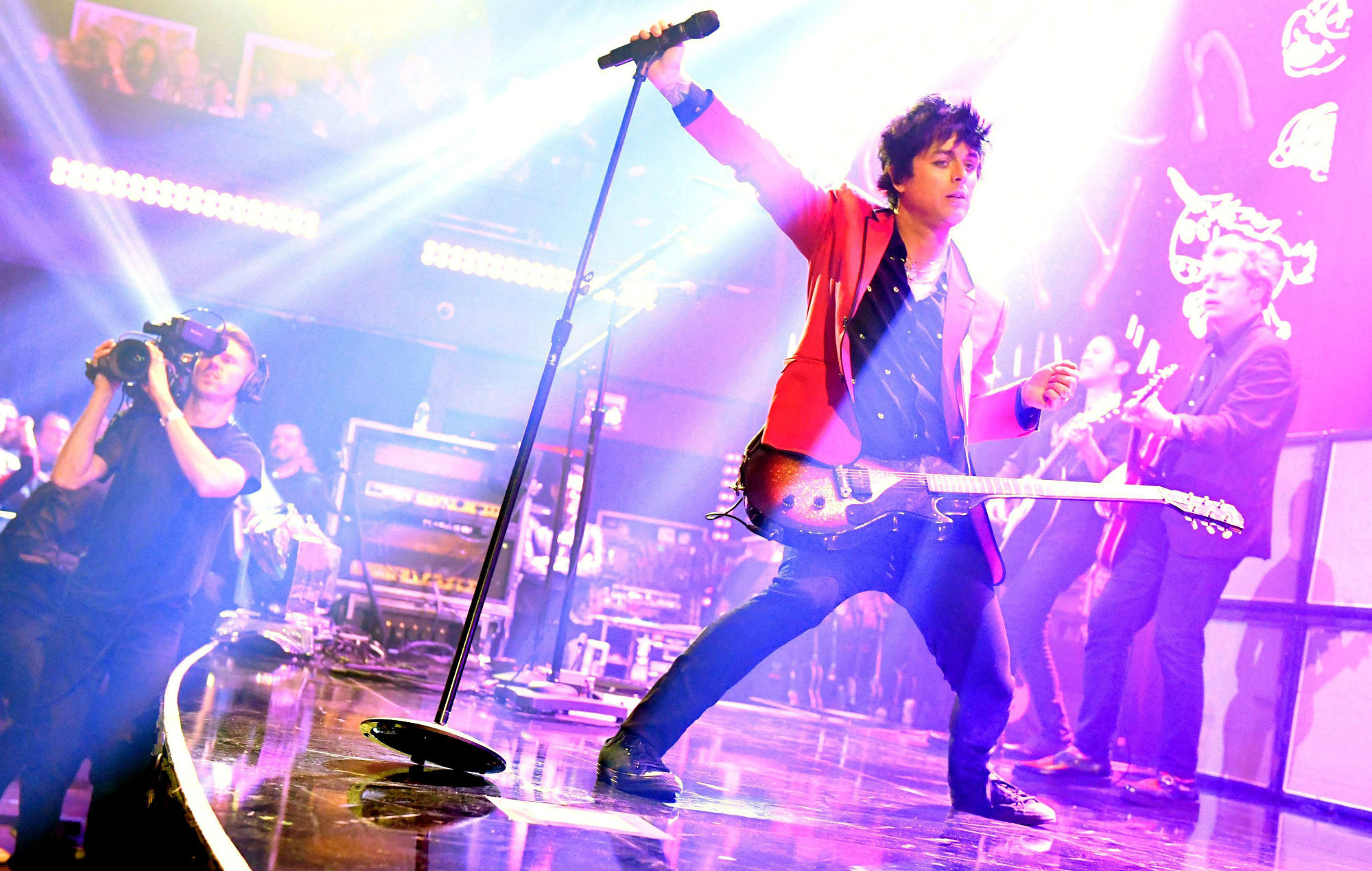 Escucha un teaser de una nueva canción de Green Day desde el estudio
