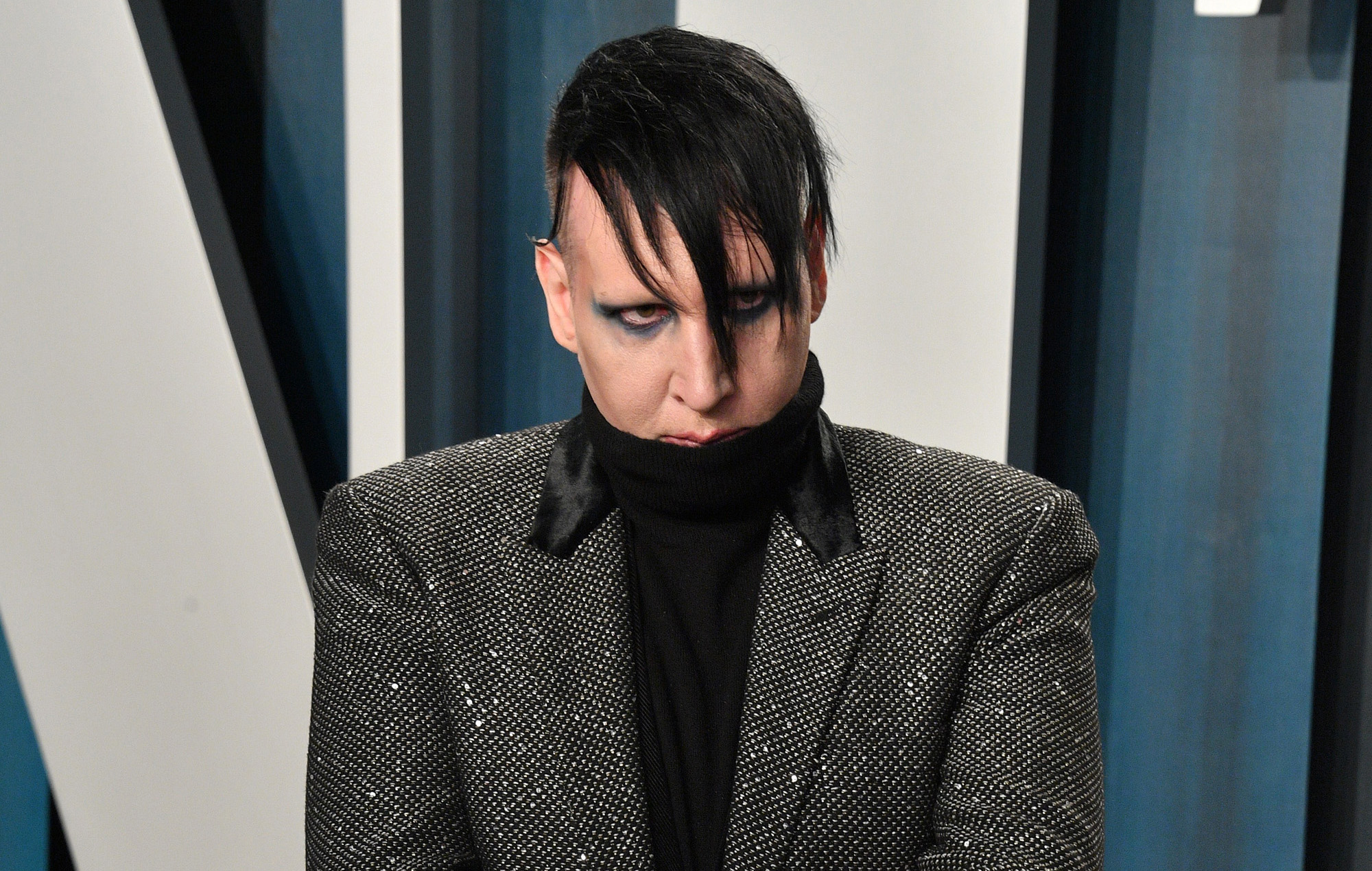 Una nueva demanda alega que Marilyn Manson violó a su ex novia y la amenazó de muerte