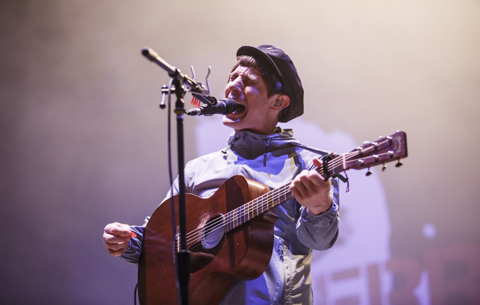 Consulta las fechas reprogramadas de la gira de Gerry Cinnamon por el Reino Unido e Irlanda