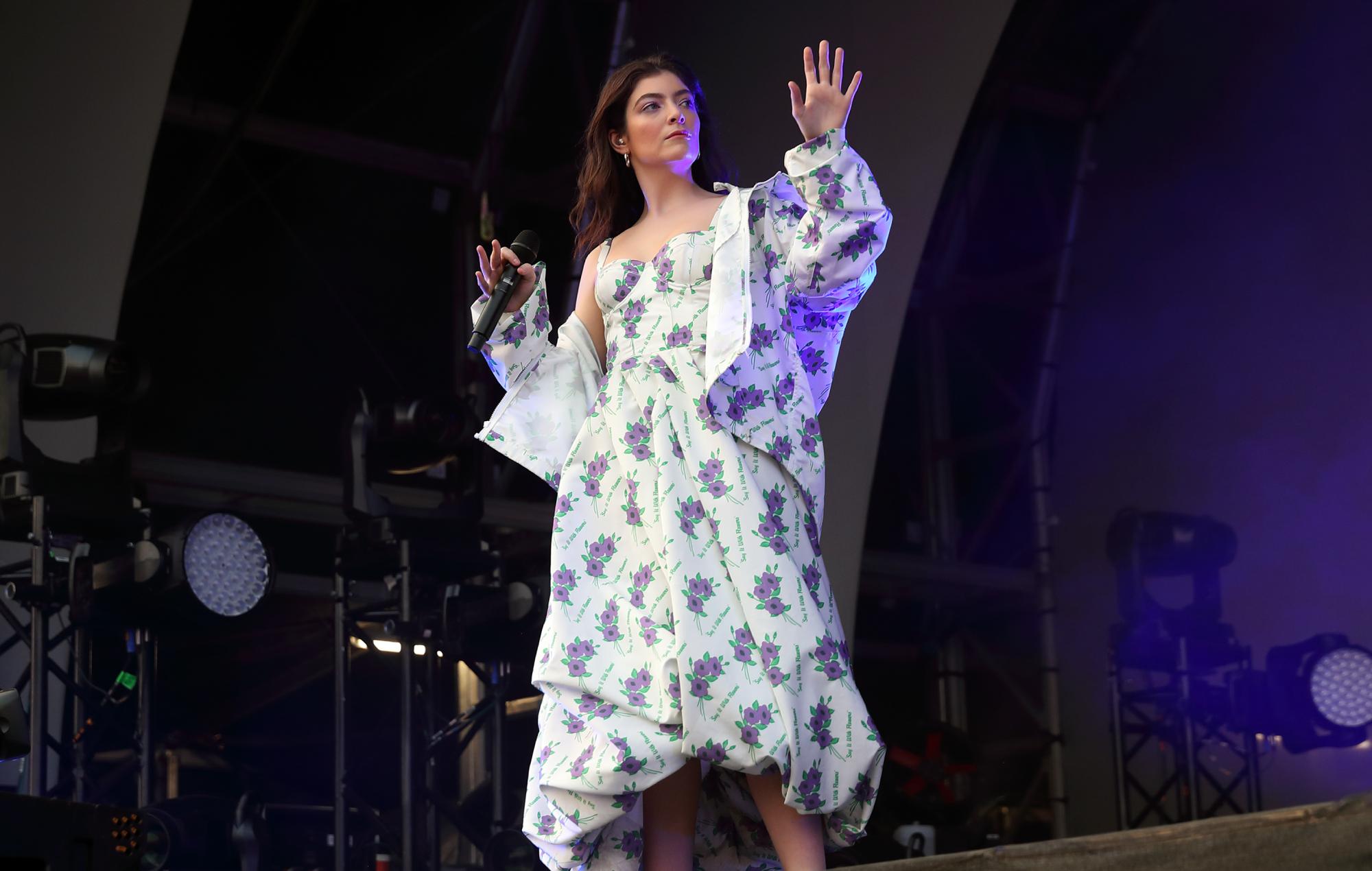 Lorde confirma que su tercer álbum 'Solar Power' llegará 