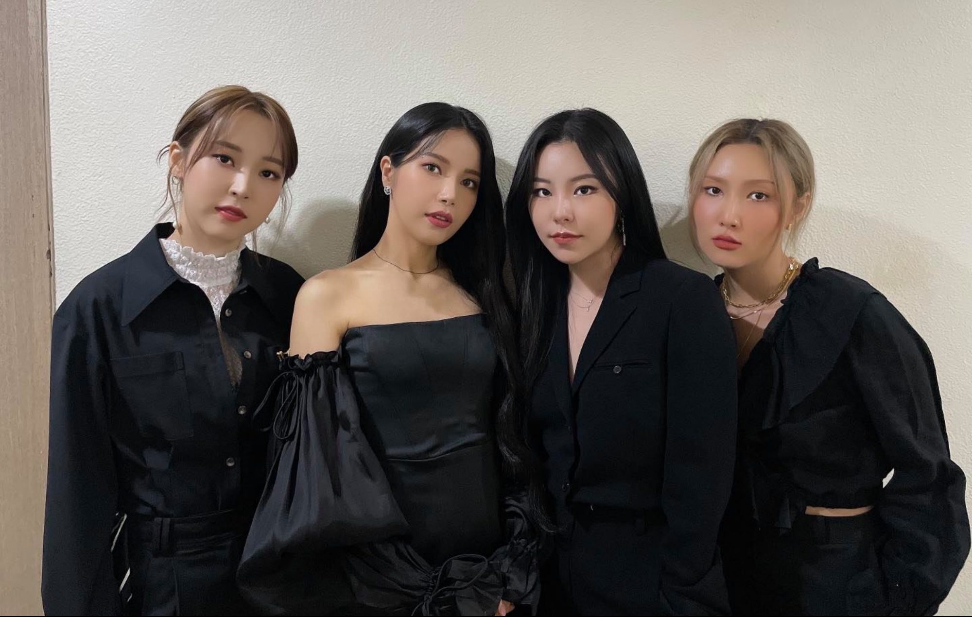 Mira cómo MAMAMOO versiona a T-ARA, Wonder Girls y otros en un nuevo popurrí con mucho ritmo