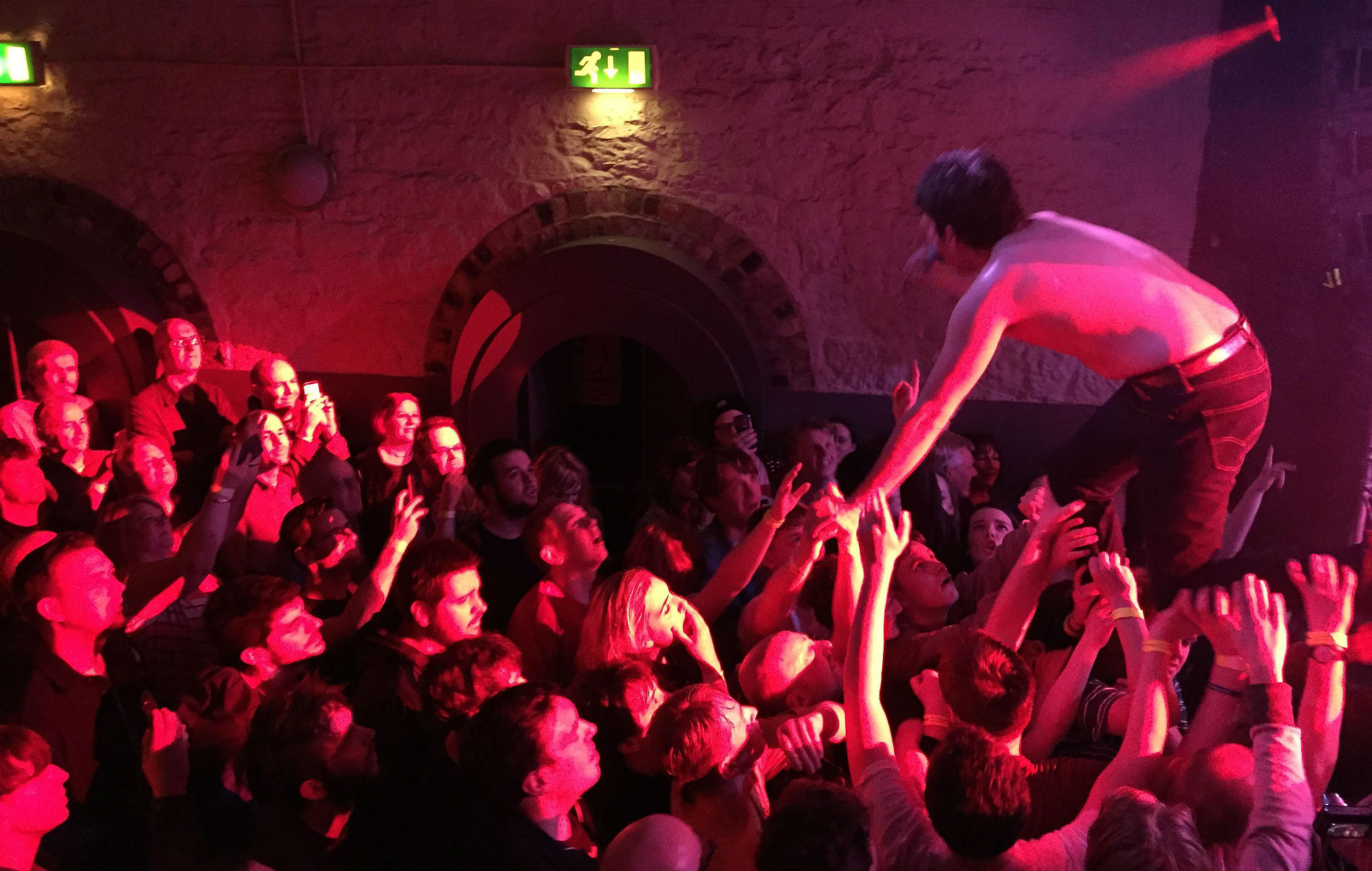 Music Venue Trust comparte un plan de seis puntos para que el gobierno salve la música en vivo tras el retraso de la reapertura