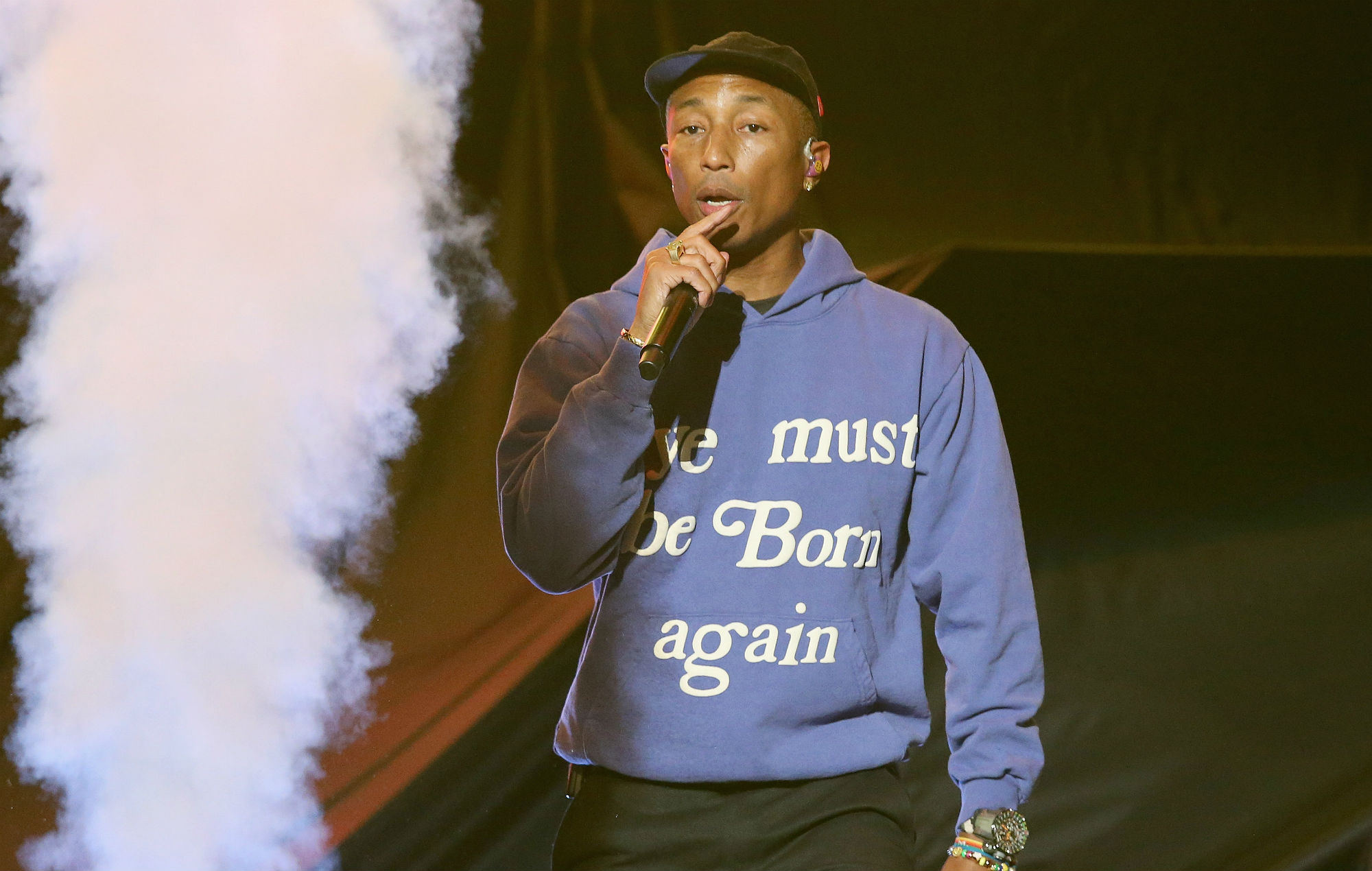 Pharrell Williams está creando escuelas privadas para estudiantes de bajos ingresos