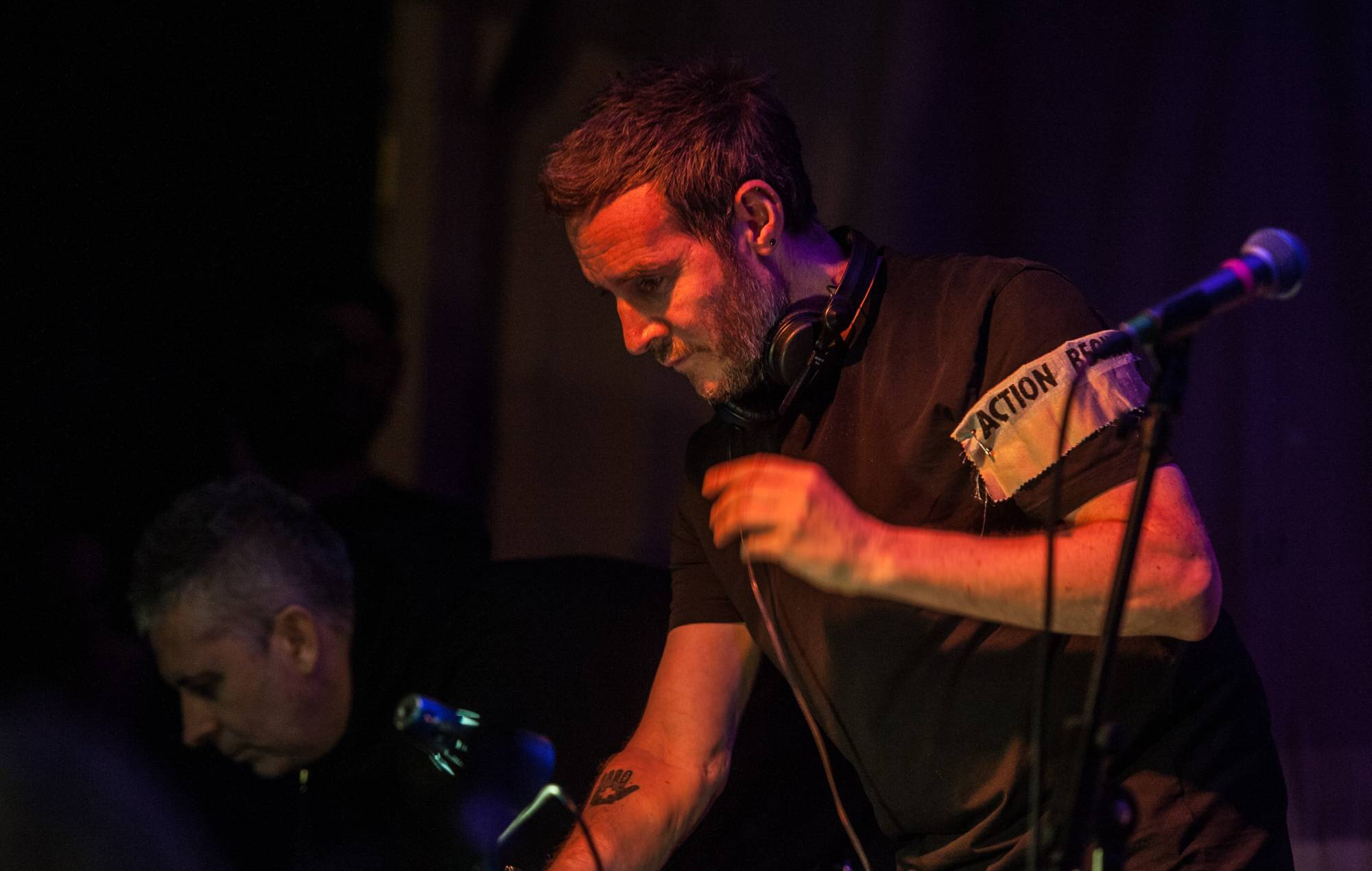 Robert Del Naja, de Massive Attack, lanza una obra de arte en apoyo del llamamiento de War Child para Gaza