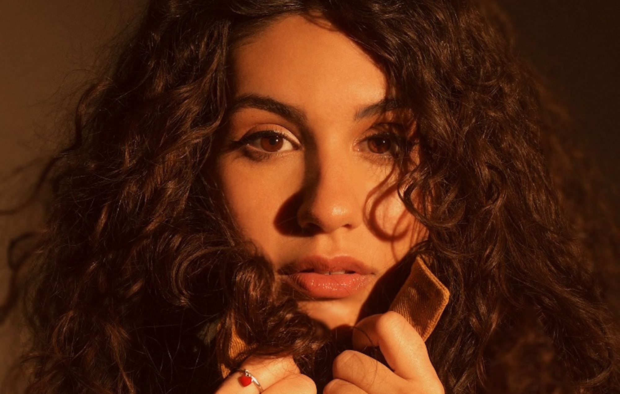Alessia Cara comparte dos nuevas canciones, 'Sweet Dream' y 'Shapeshifter'