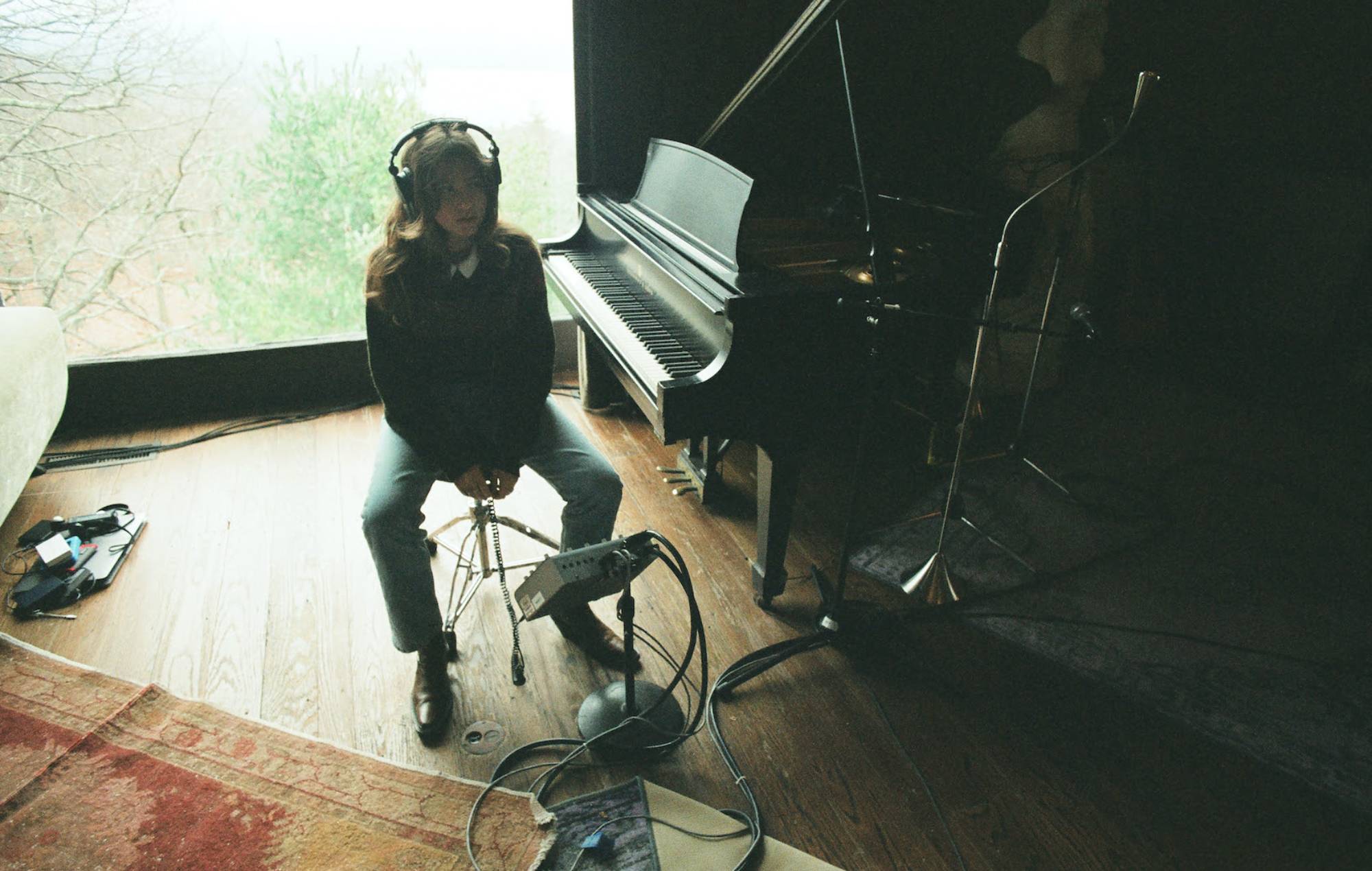 Clairo comparte la lista de canciones de su próximo álbum 'Sling'