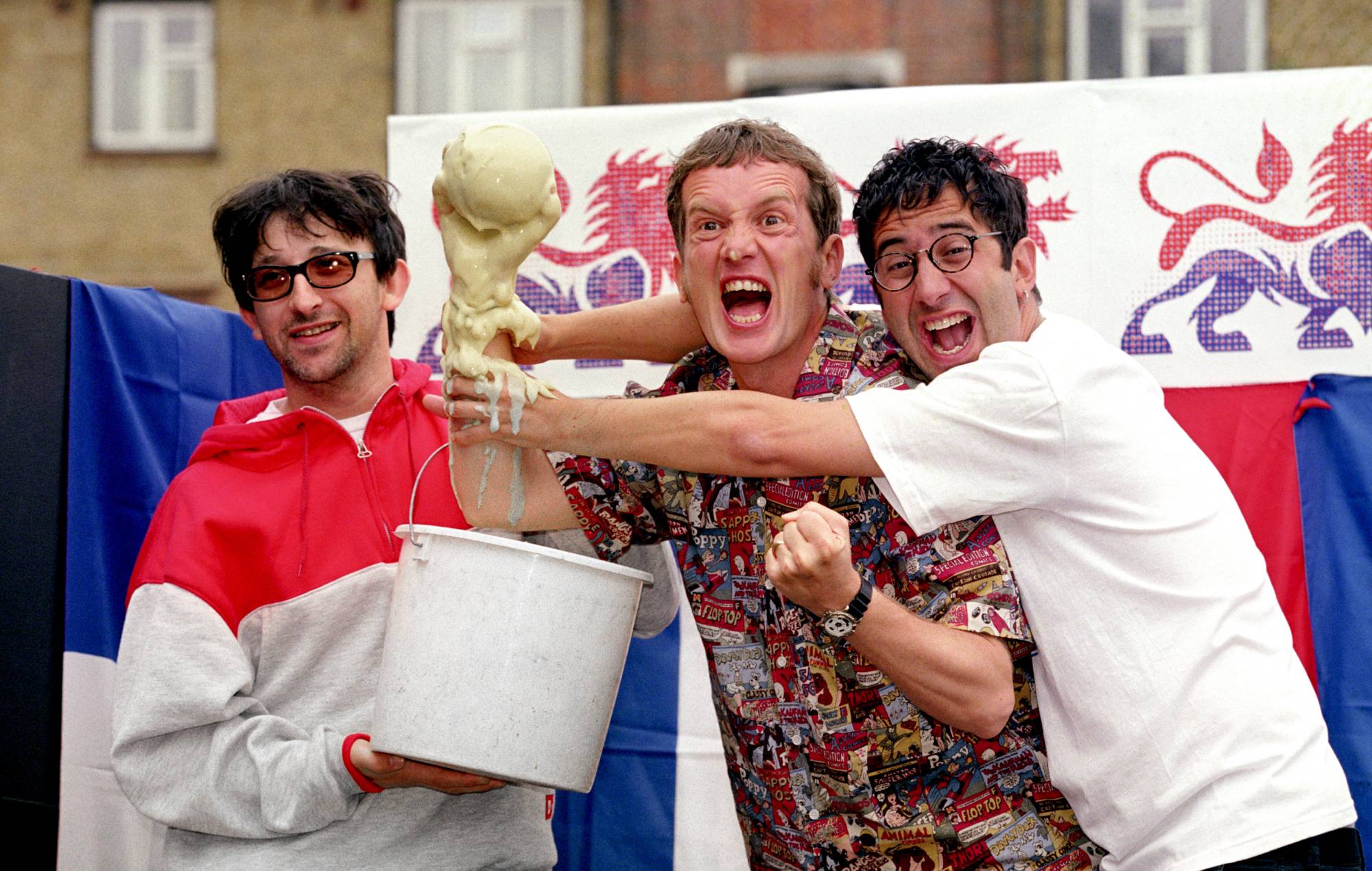 Ian Broudie reflexiona sobre los 25 años de 'Three Lions': 