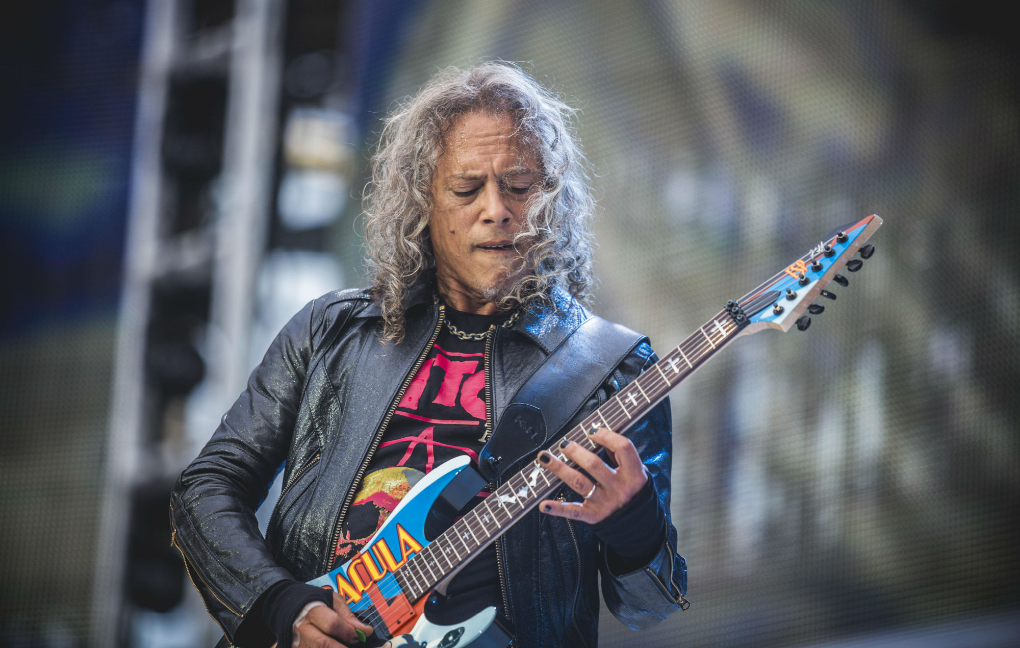 Kirk Hammett espera que el nuevo álbum de Metallica "atraviese la división" del mundo