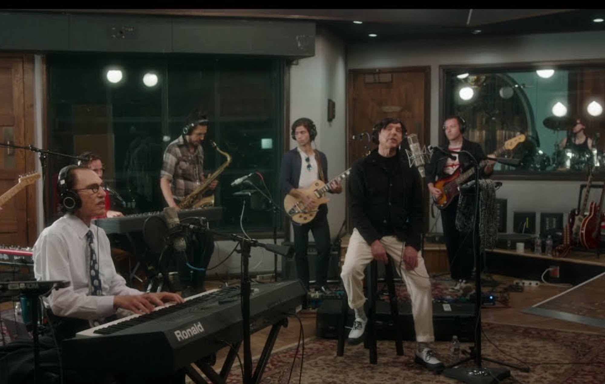 Mira el nuevo vídeo de Sparks, Adam Driver y Marion Cotillard 