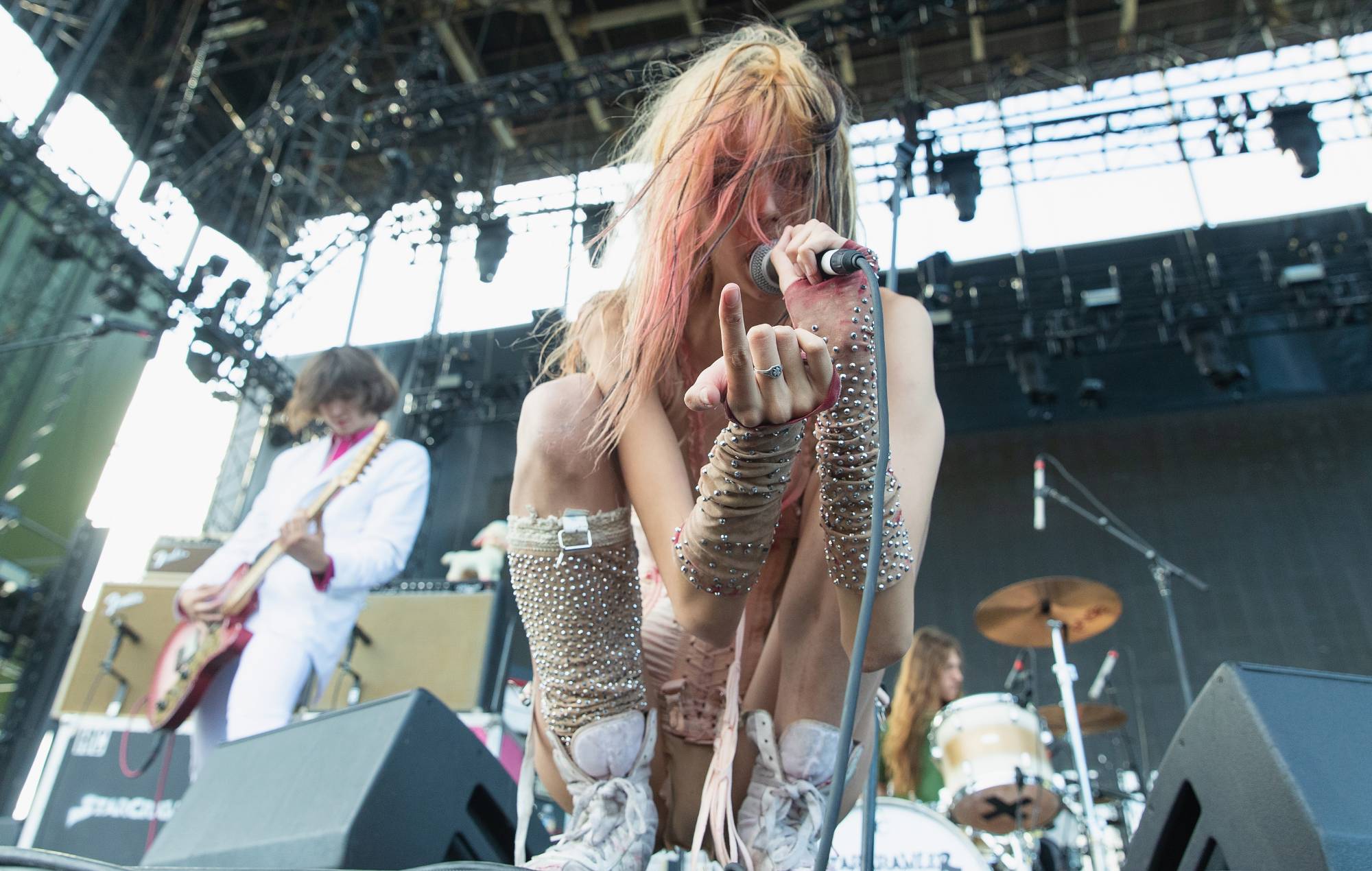 Mira el nuevo vídeo de Starcrawler 