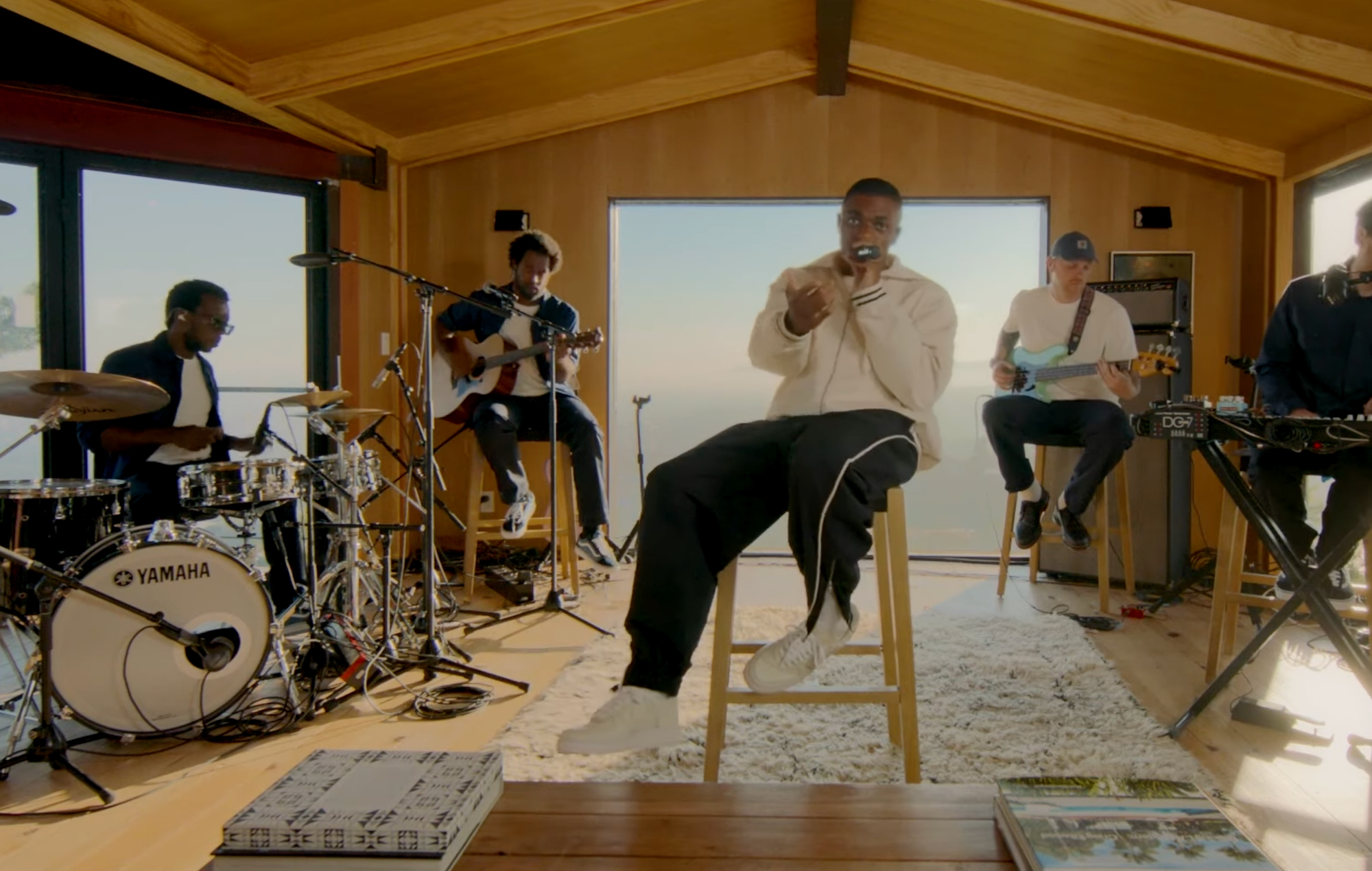 Vince Staples celebra el aquí y el ahora en su concierto NPR Tiny Desk (Home)