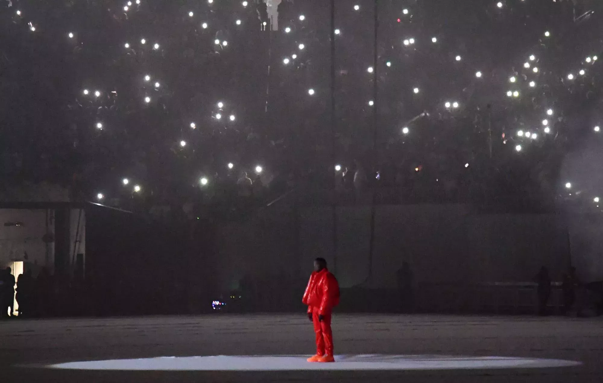 El ex colaborador de Kanye West, DJ Toomp, dice que sabía que 'DONDA' no estaba terminado en un evento de escucha