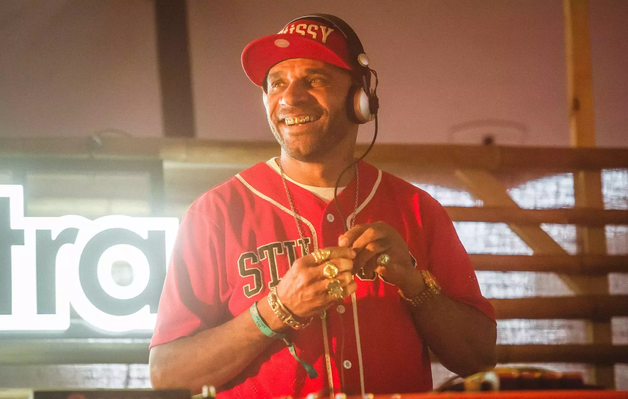 Goldie cree que los humanos descienden de los extraterrestres: 