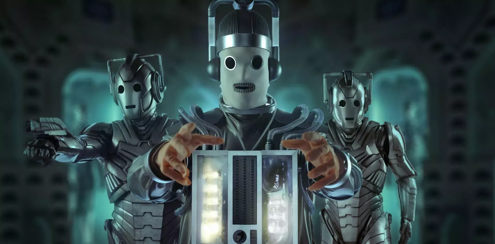 Hay que compadecer a los Cybermen de Doctor Who, no temerlos