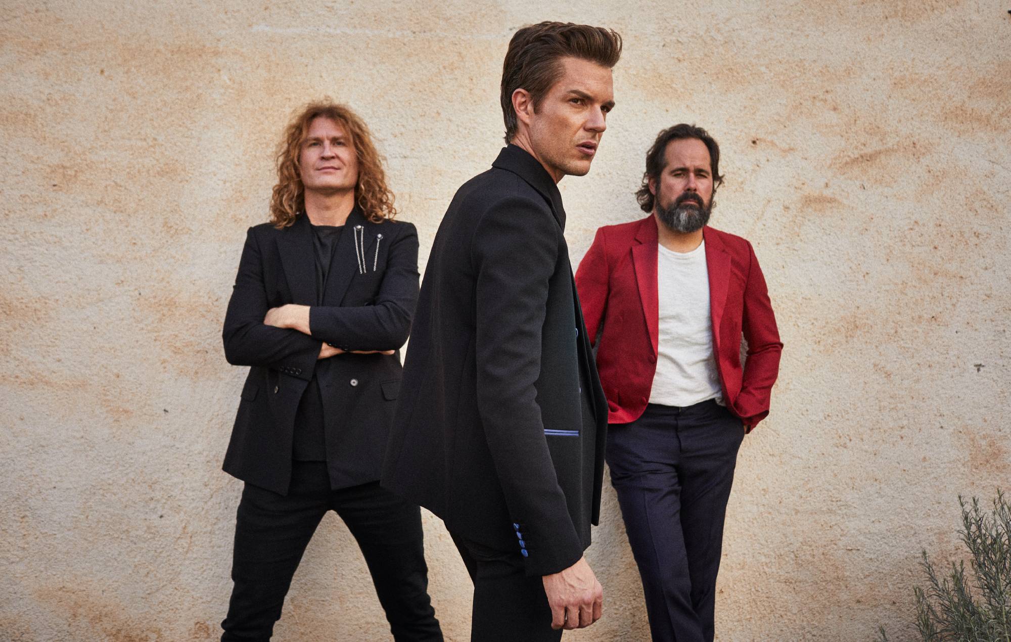 Vea a The Killers realizar una improvisada jam entre bastidores en el cancelado concierto de regreso a casa en Nueva York