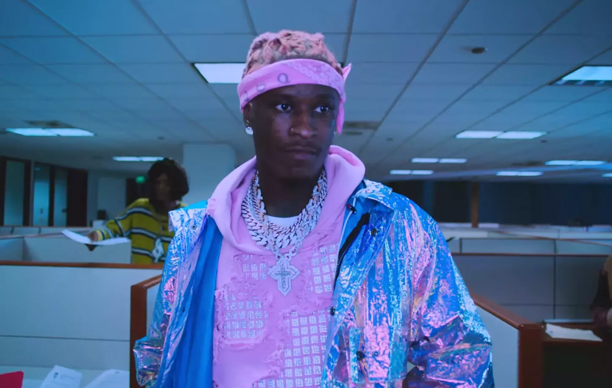 Young Thug reina en el estilizado vídeo de su nuevo single 'Tick Tock'