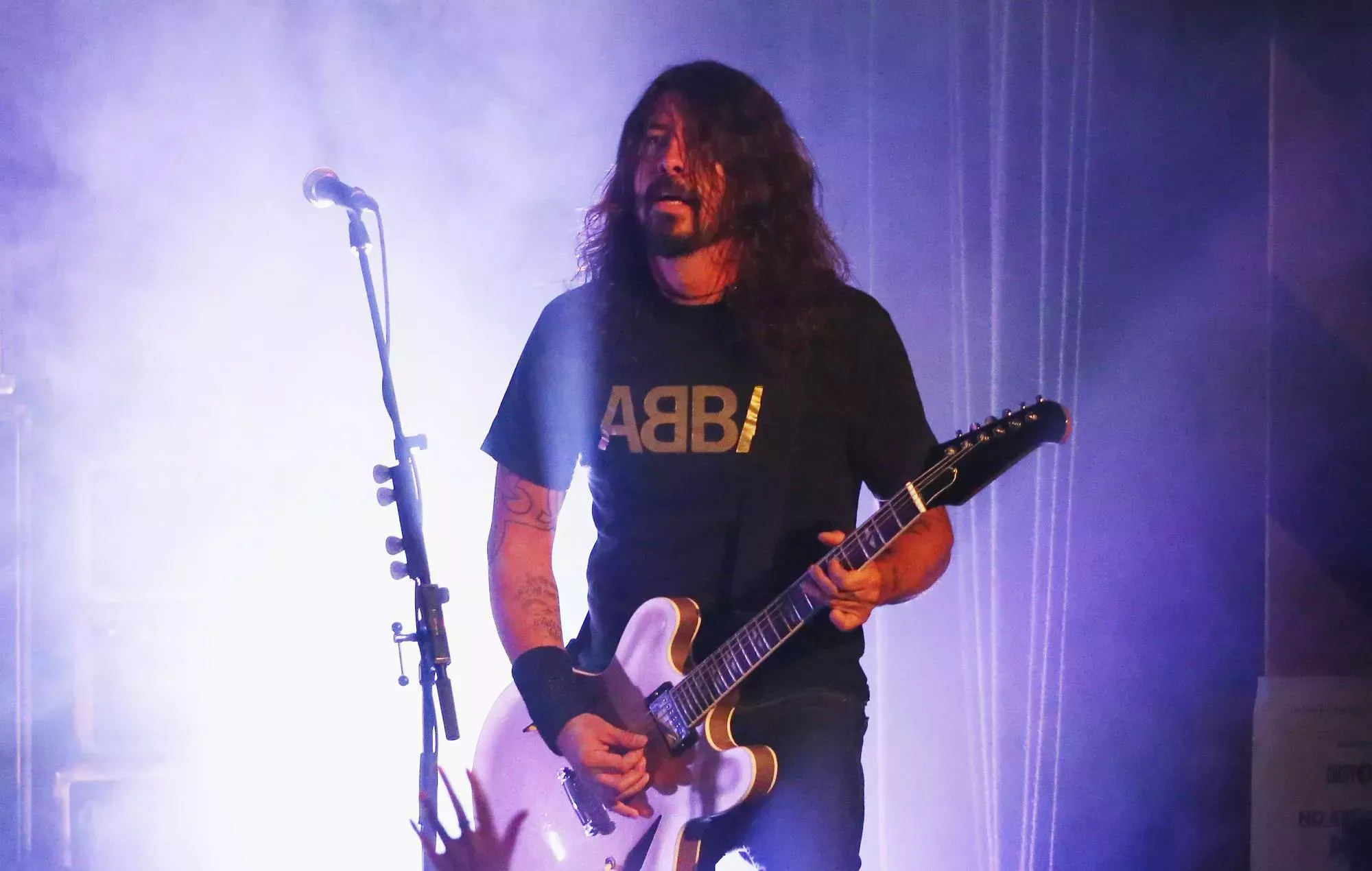 Dave Grohl está abierto a tocar la batería para ABBA: 