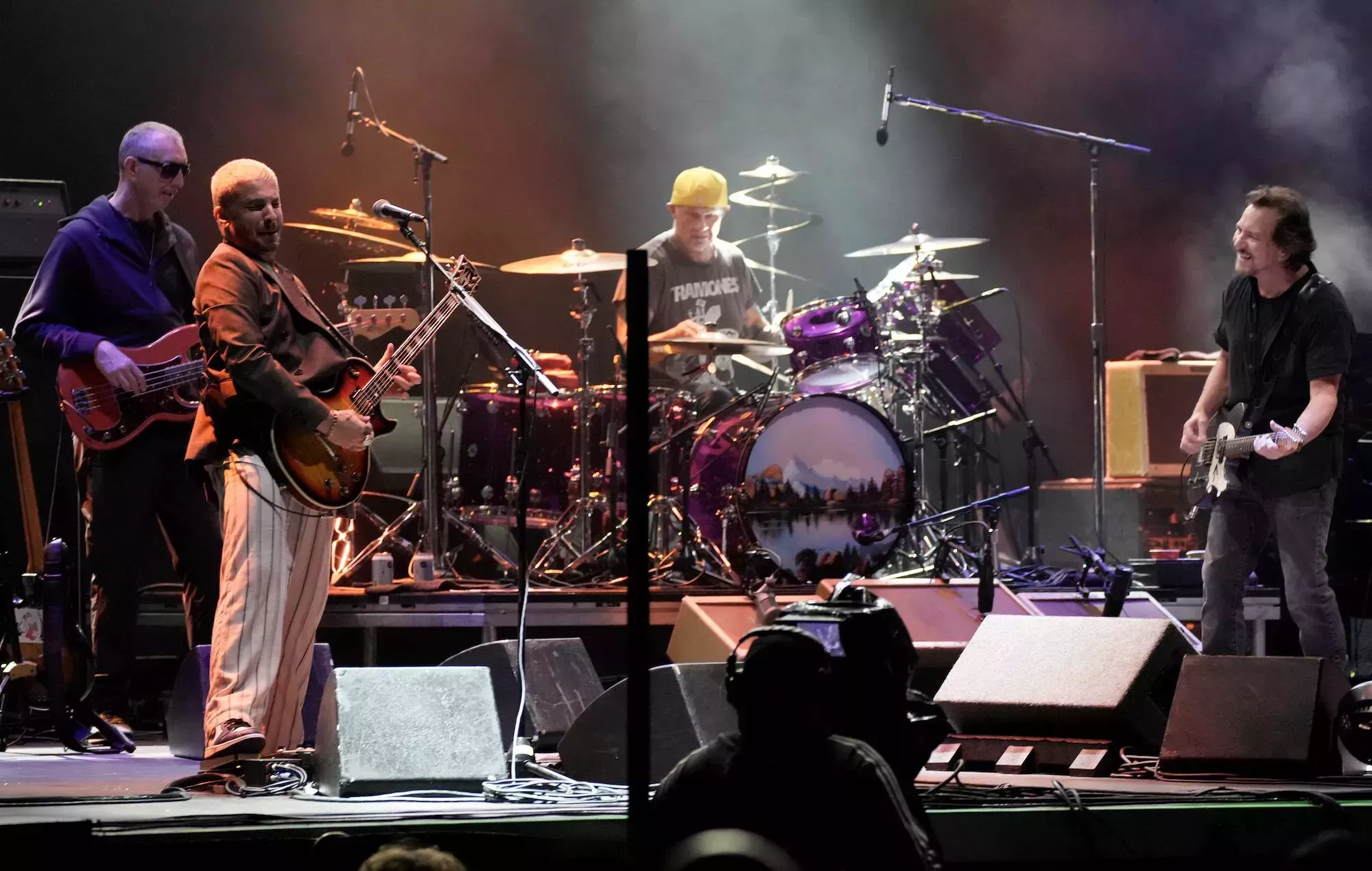 Eddie Vedder forma una nueva banda y versiona a R.E.M. y Prince en el Ohana Fest
