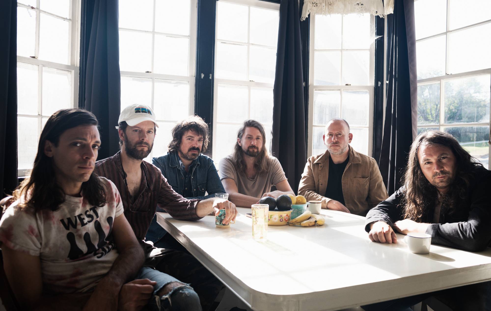 Escucha el nuevo single de The War On Drugs 'I Don't Live Here Anymore'