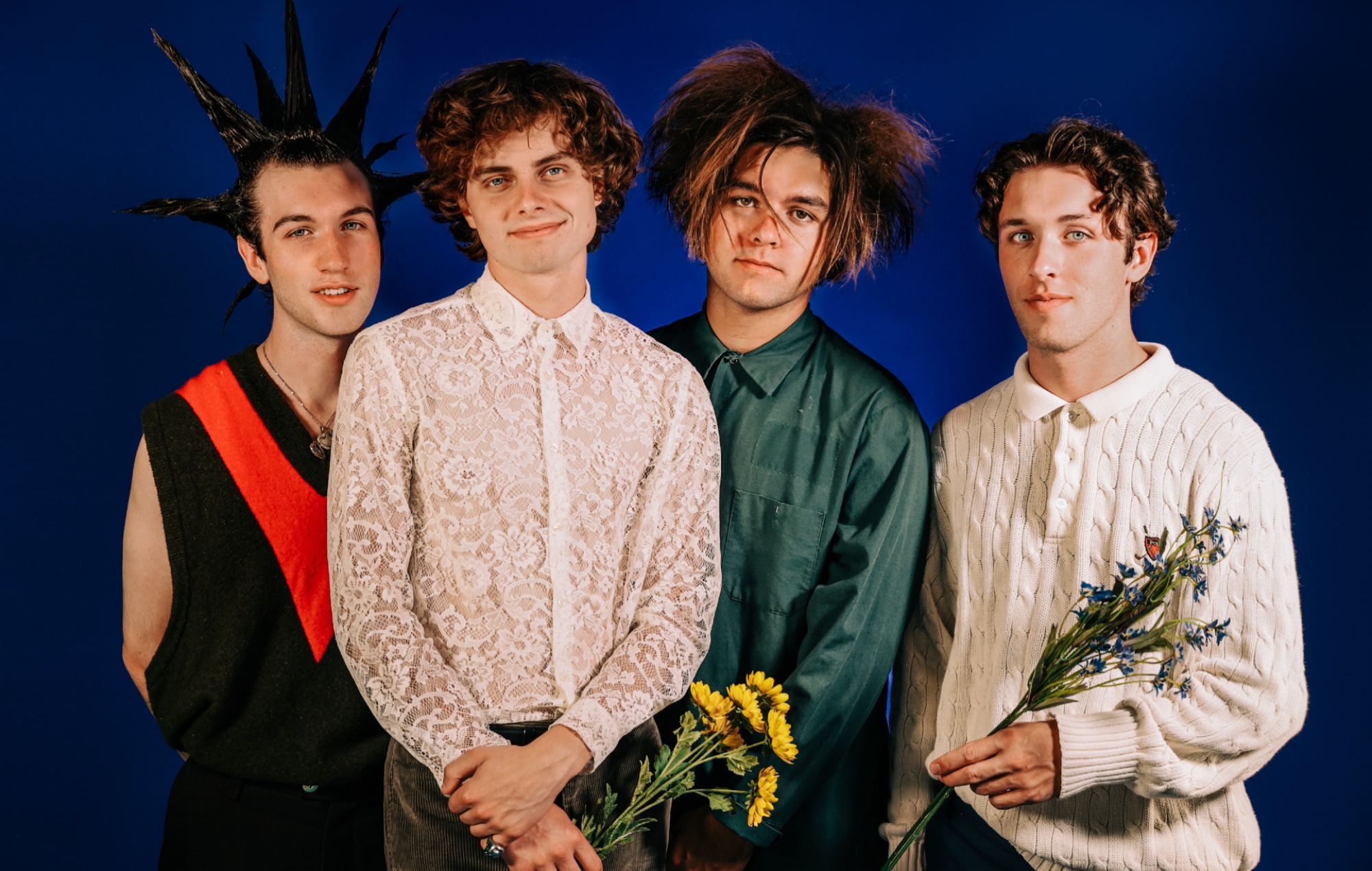 Ultra Q, el grupo del hijo del líder de Green Day, Billie Joe Armstrong, comparte su nuevo single "Bowman".