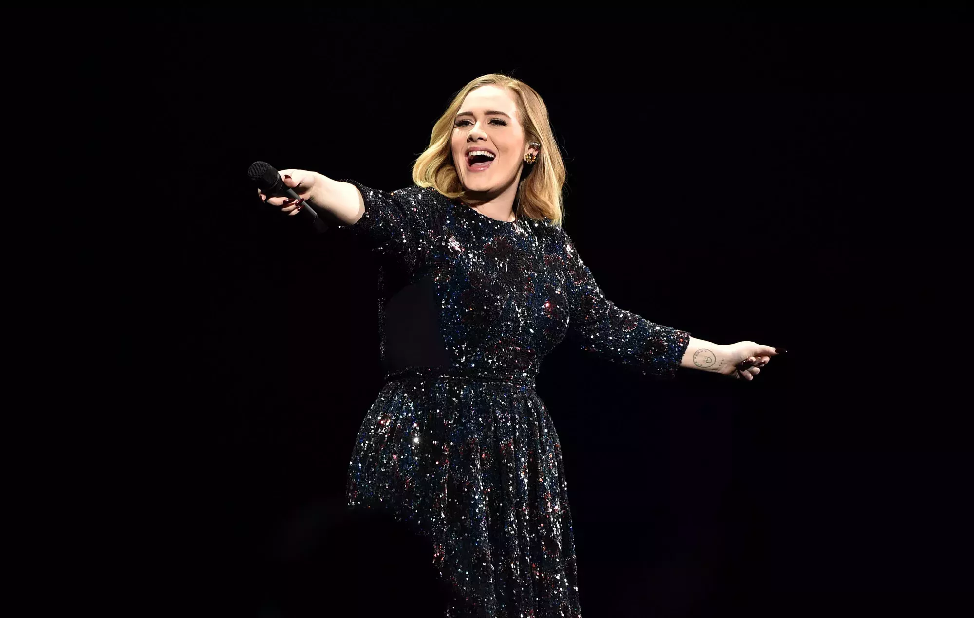 Adele anuncia el regreso de su single 