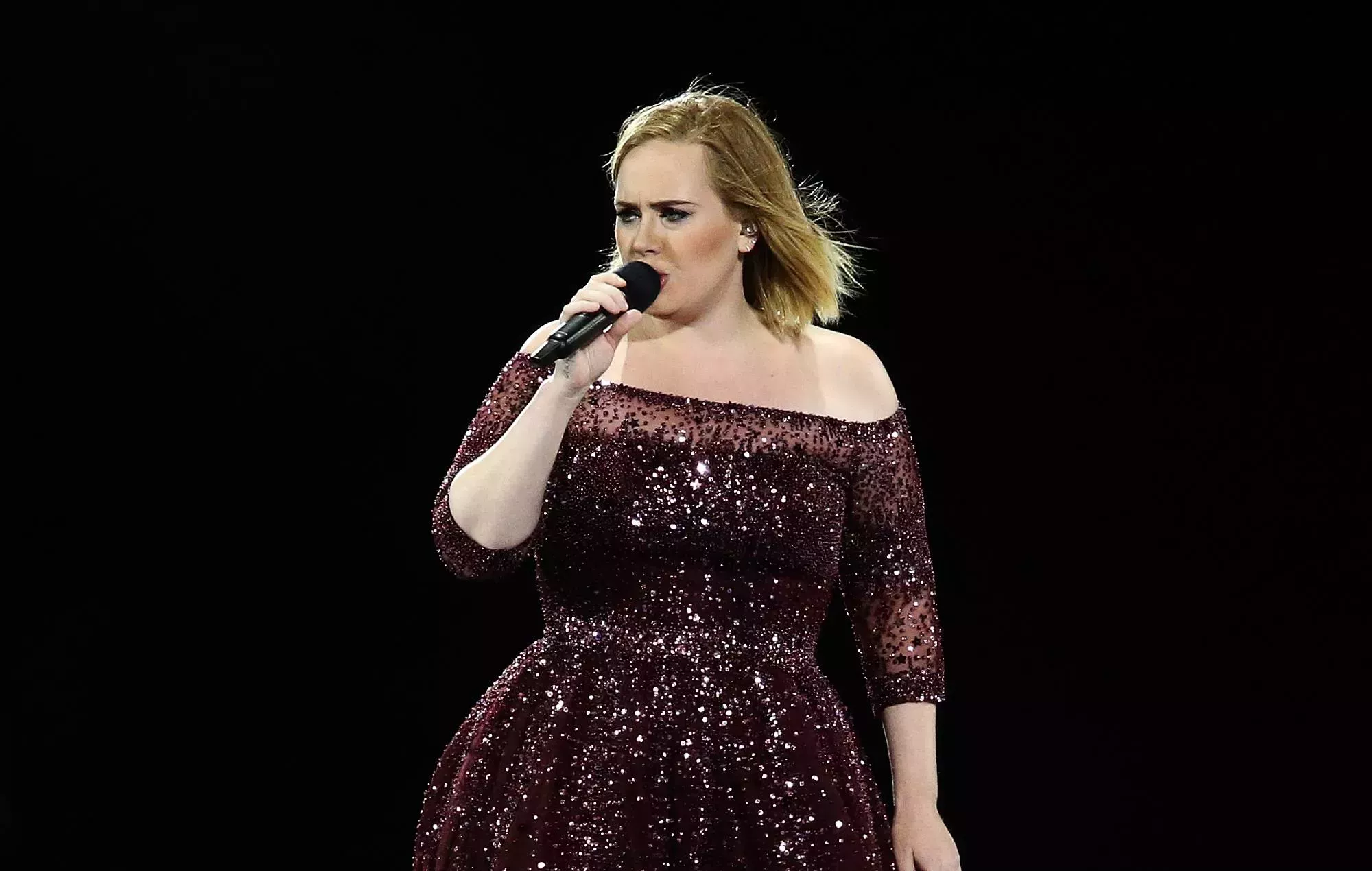 Adele firma con Columbia Records UK para su nuevo álbum