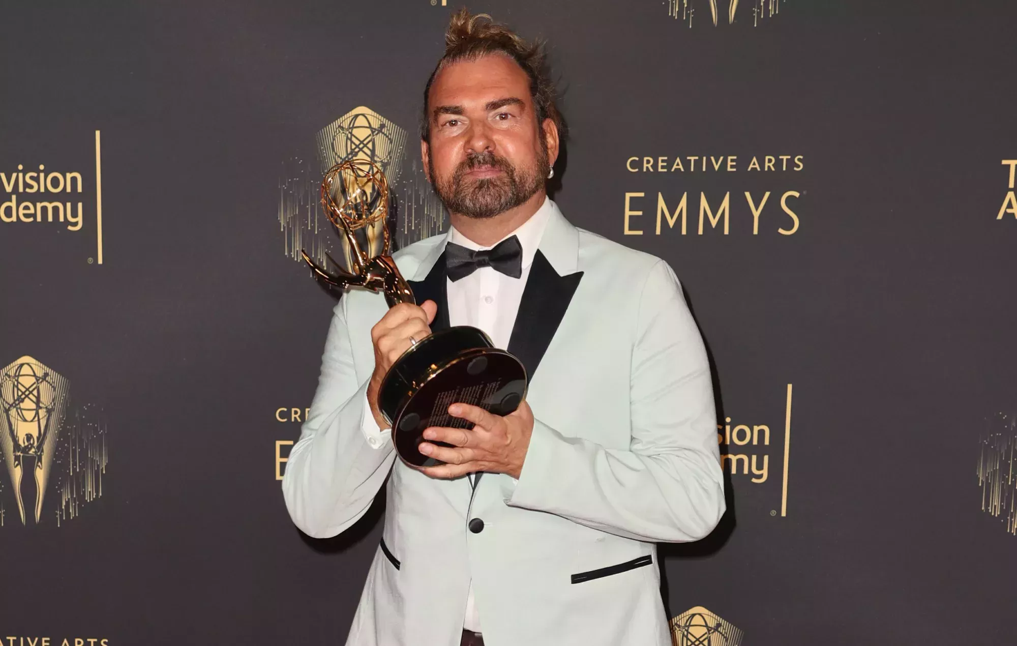 El ganador de un Emmy por 'Bridgerton', Marc Pilcher, muere de COVID-19