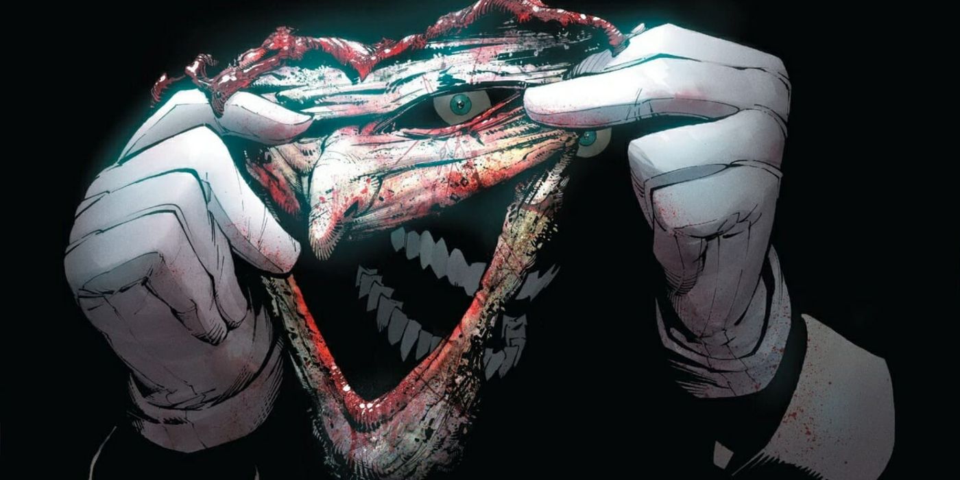 La máscara de Halloween con forma de cara imita al Joker de Snyder y Capullo