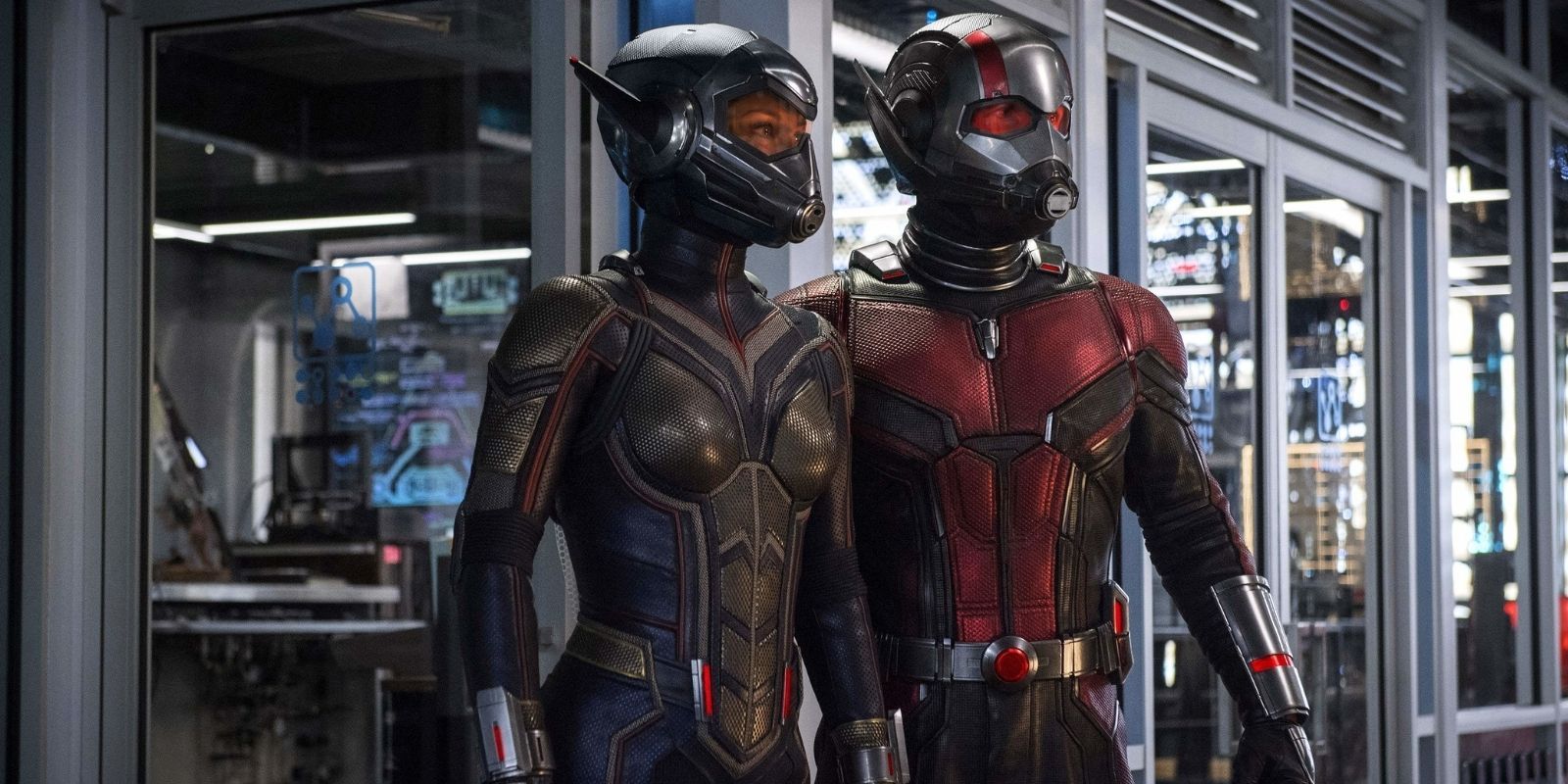 Los fans del MCU están desconcertados por Ant-Man y la Avispa: El nuevo y extraño logo de Quantumania