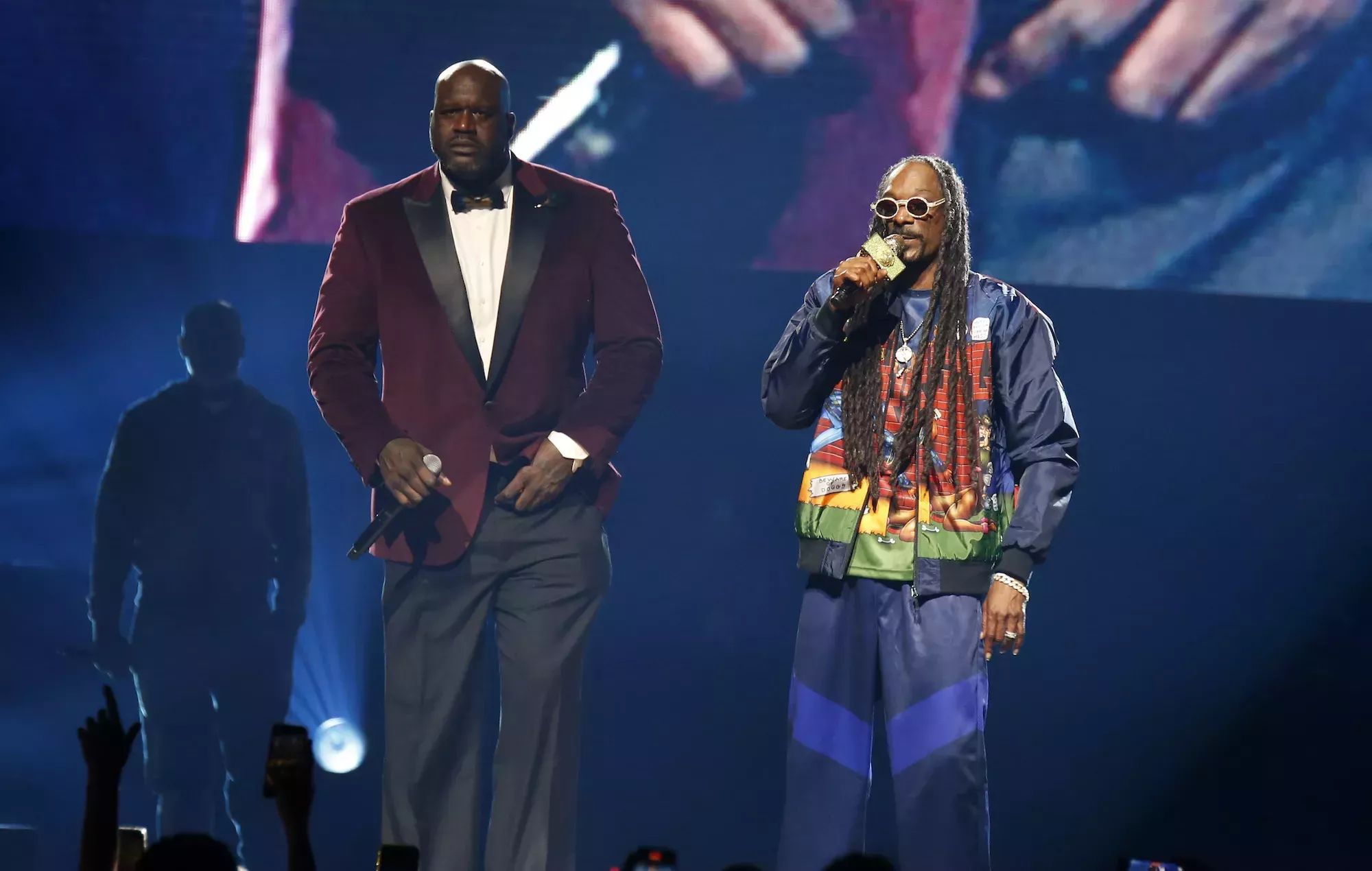 Mira cómo Snoop Dogg saca a Shaq para interpretar 'Nuthin' But A 'G' Thang'