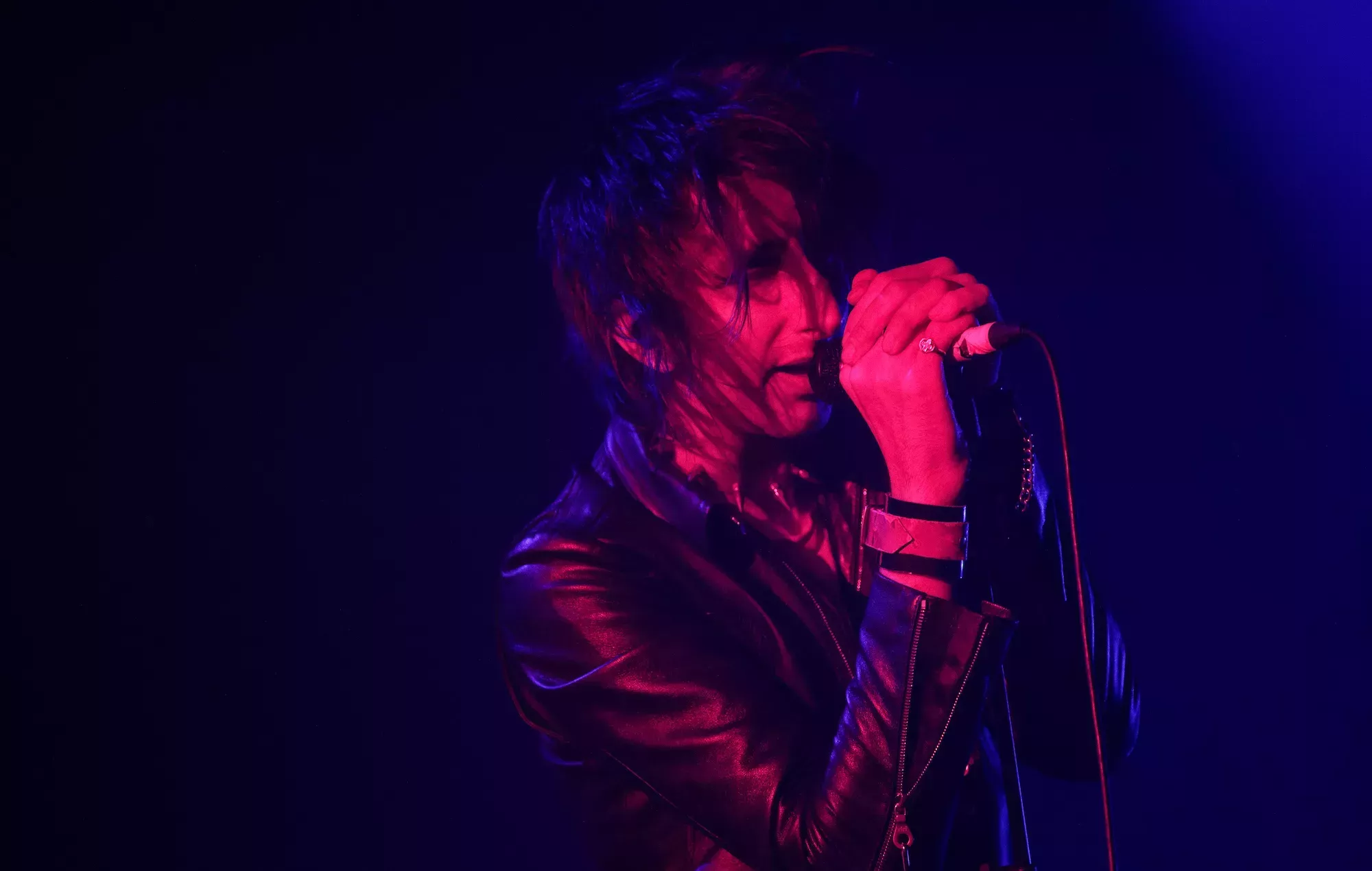 The Horrors anuncia su nuevo EP 'Against The Blade' y comparte el brutal tema que le da título