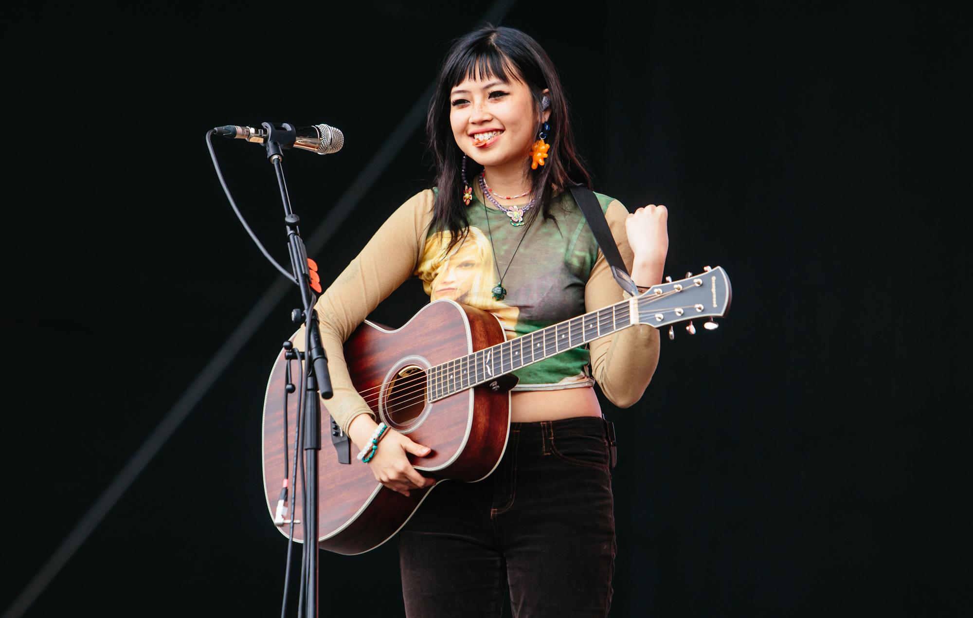 Beabadoobee dice que cada canción de su nuevo álbum "está en un mundo totalmente diferente"