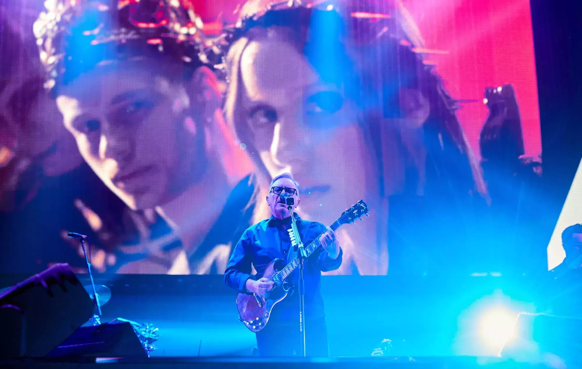 Bernard Sumner elogia a New Order como