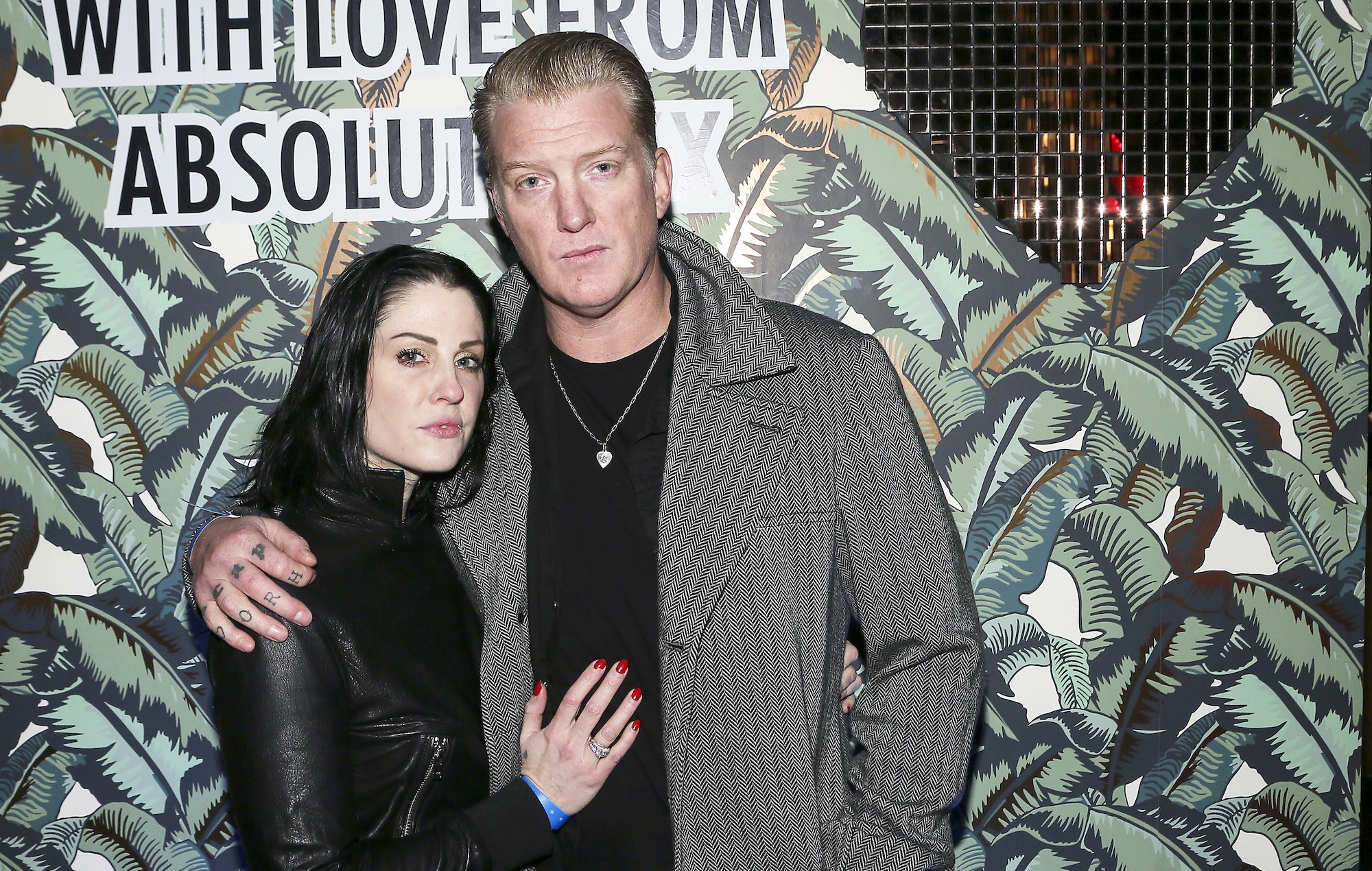 Brody Dalle afirma que "rogó" a sus hijos que vieran a Josh Homme en medio de la batalla por la custodia