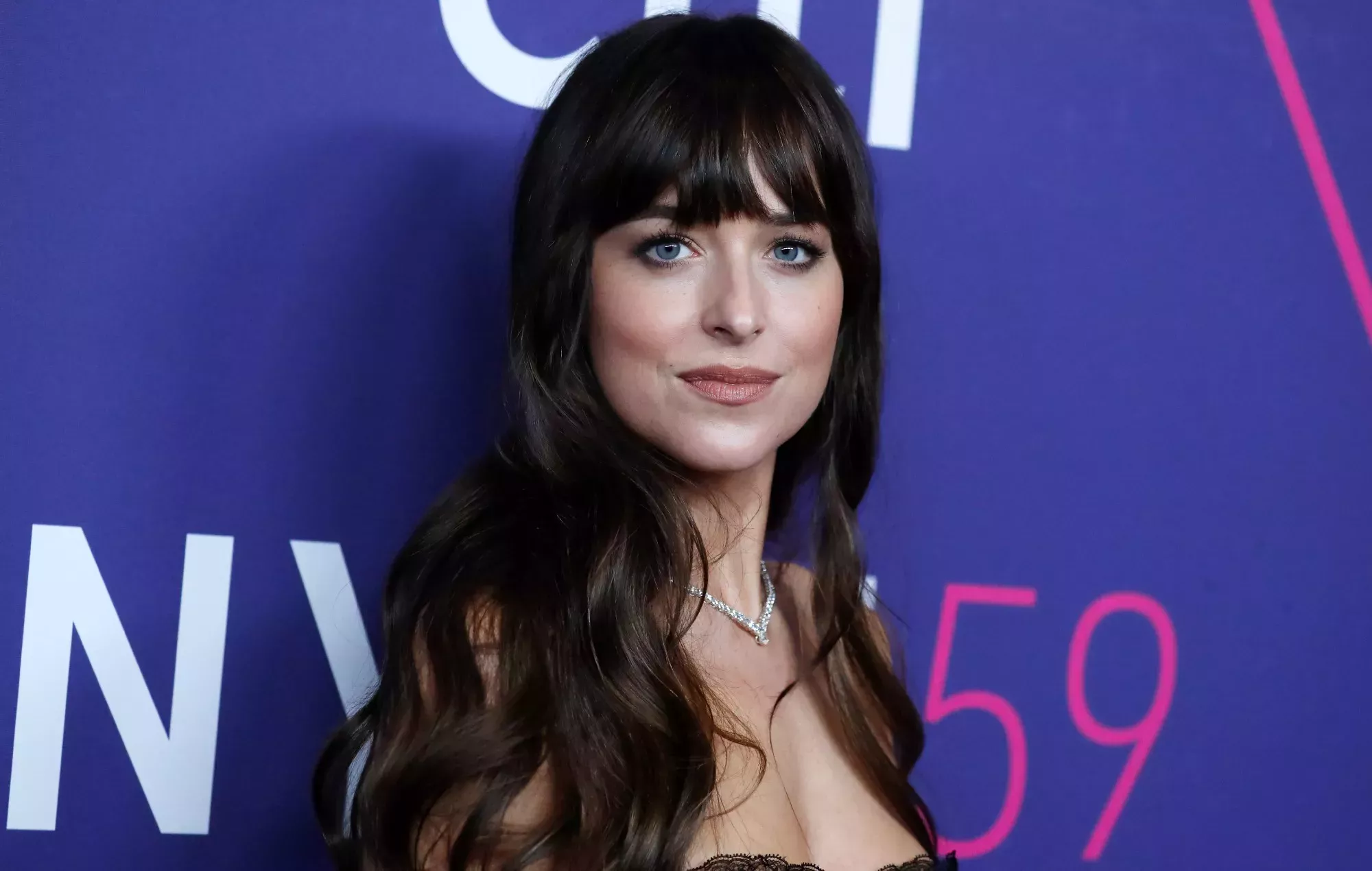 Dakota Johnson dice que Alfred Hitchcock aterrorizó a su abuela Tippi Hedren