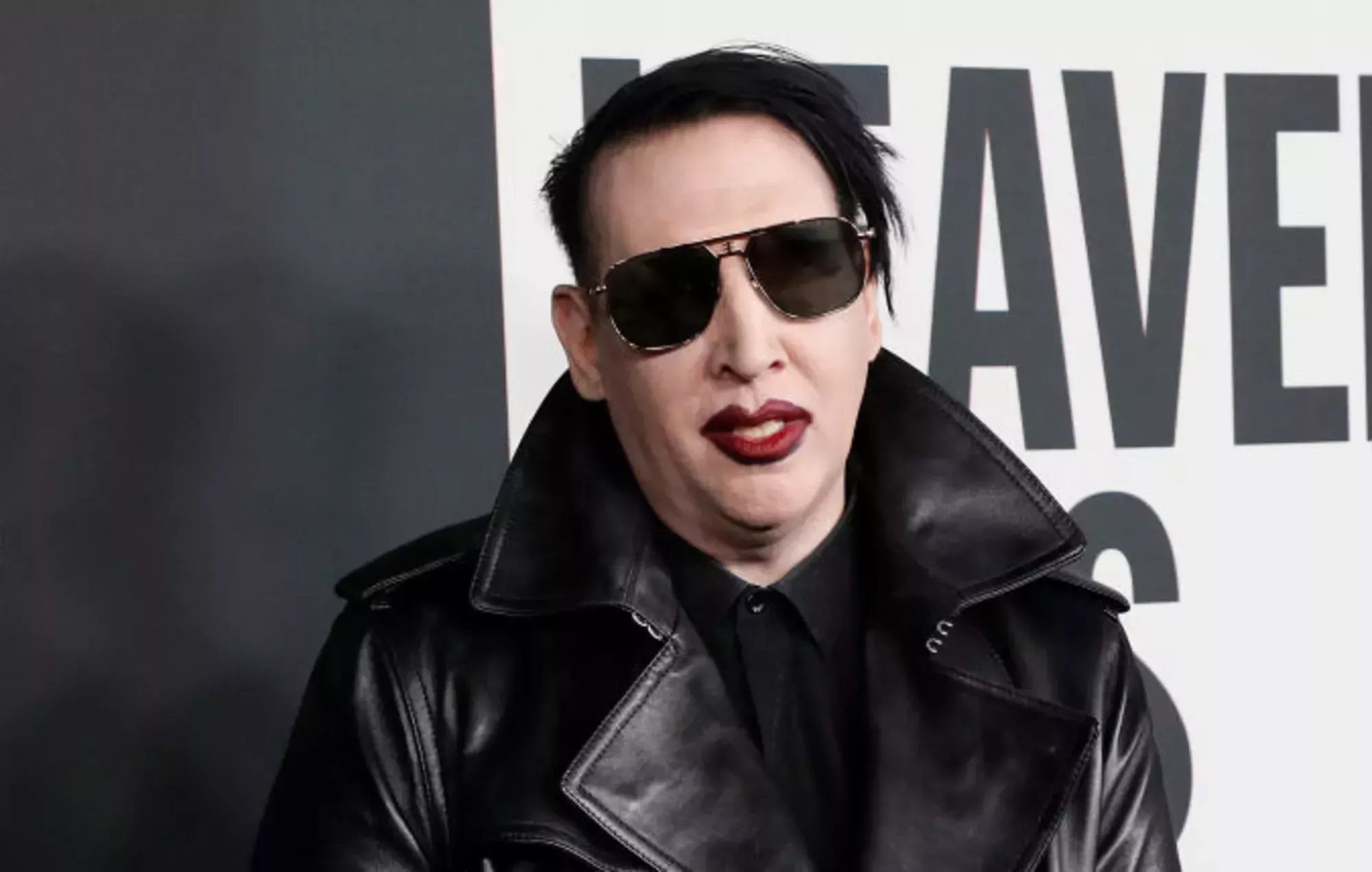 El abogado de Marilyn Manson dice que el cantante está abierto a discutir un acuerdo con la acusadora de agresión sexual