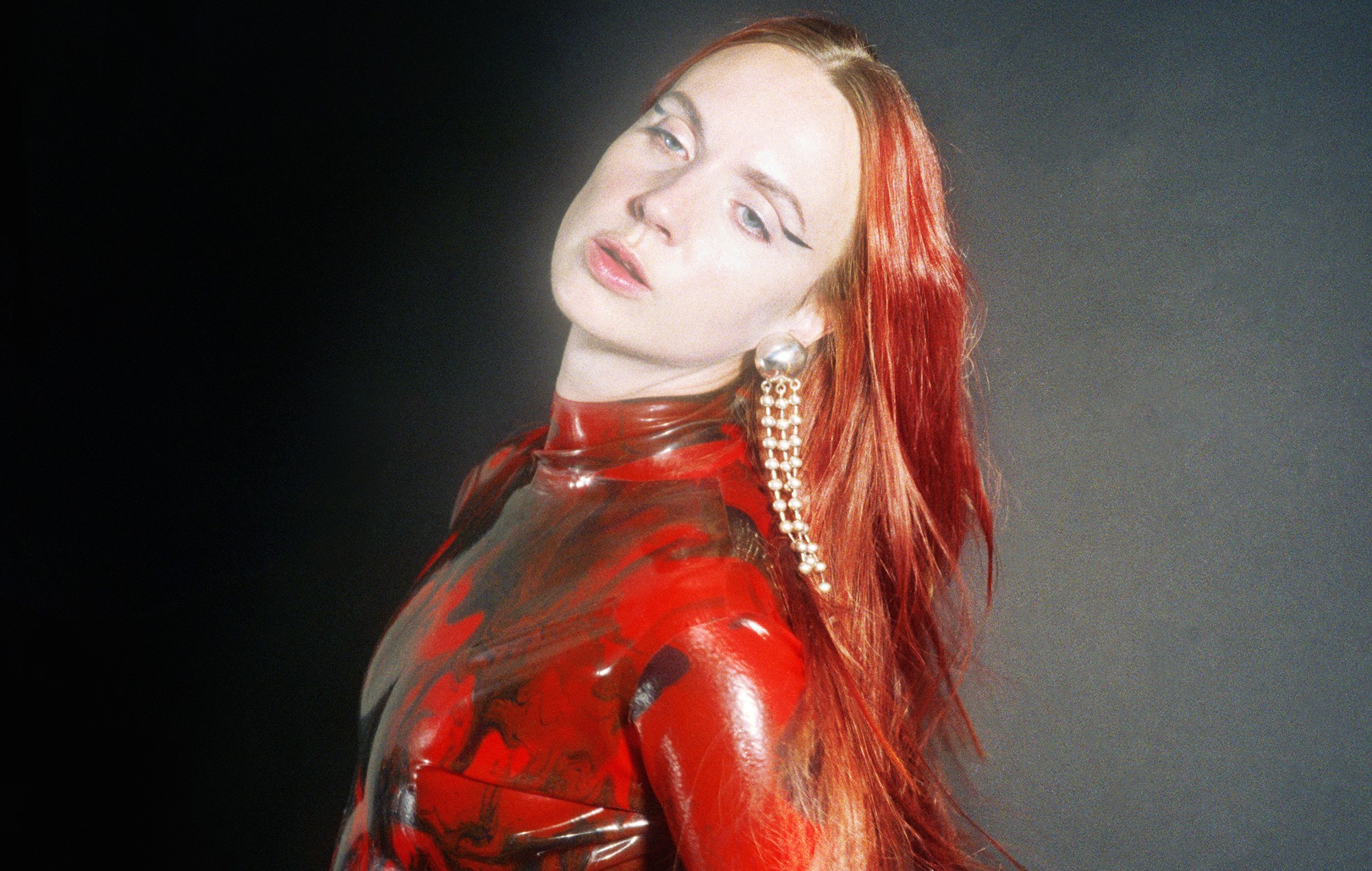 MØ anuncia su tercer álbum 'Motordrome' y comparte dos nuevas canciones