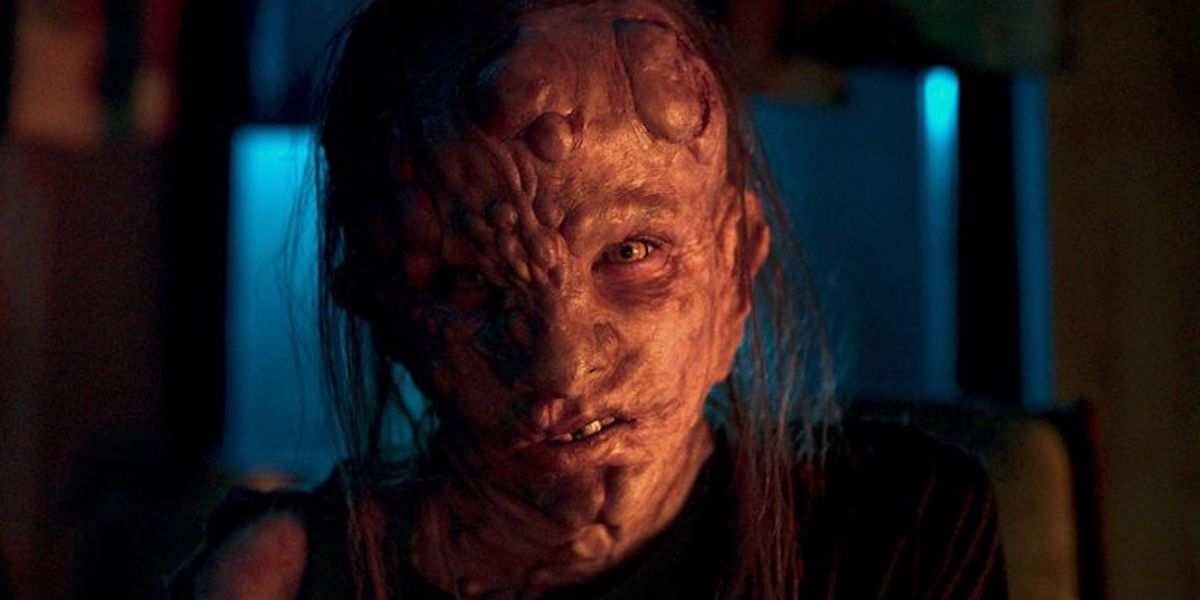 Nadie duerme en el bosque esta noche 2 tiene la escena de sexo más extraña del terror