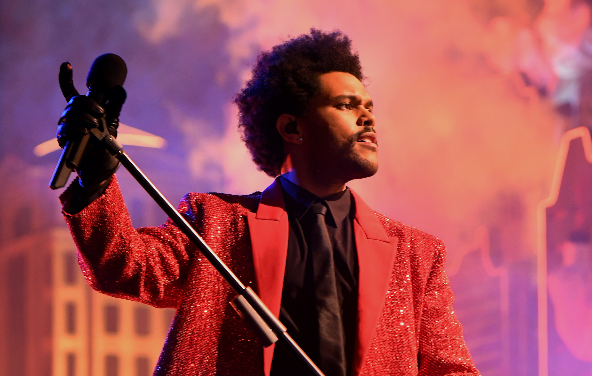 The Weeknd dice que 'Grand Theft Auto: Vice City' "me abrió los ojos a mucha música de los 80"